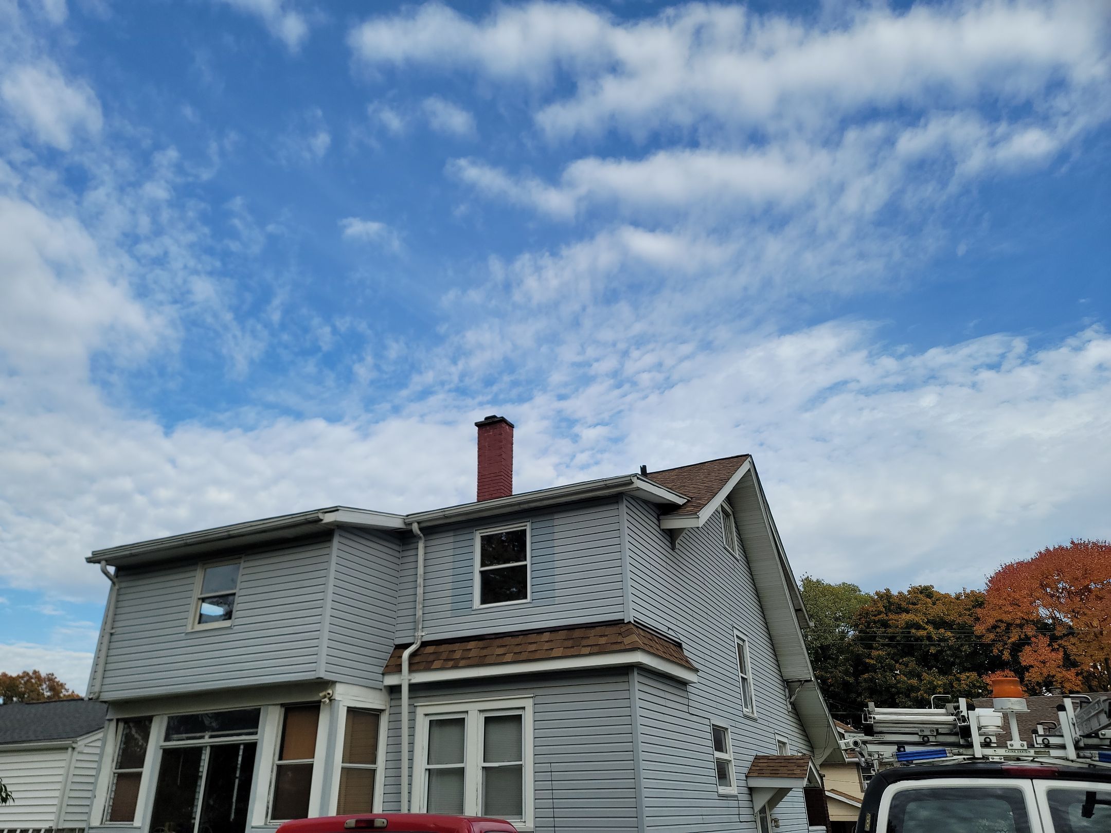 ATLAS PINNACLE COLOR: MORNING HARVEST DRIP EDGE: WHITE by Eagle Eye Roofing