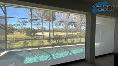 Hurricane Screen in White/Birch