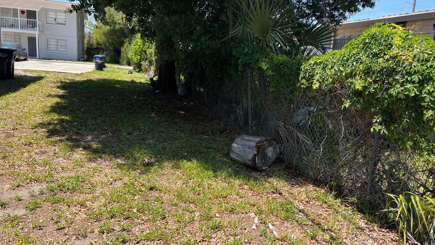 Bradenton, FL 6+2 White Vinyl Privacy Fence  by Asap fence and gates, LLC