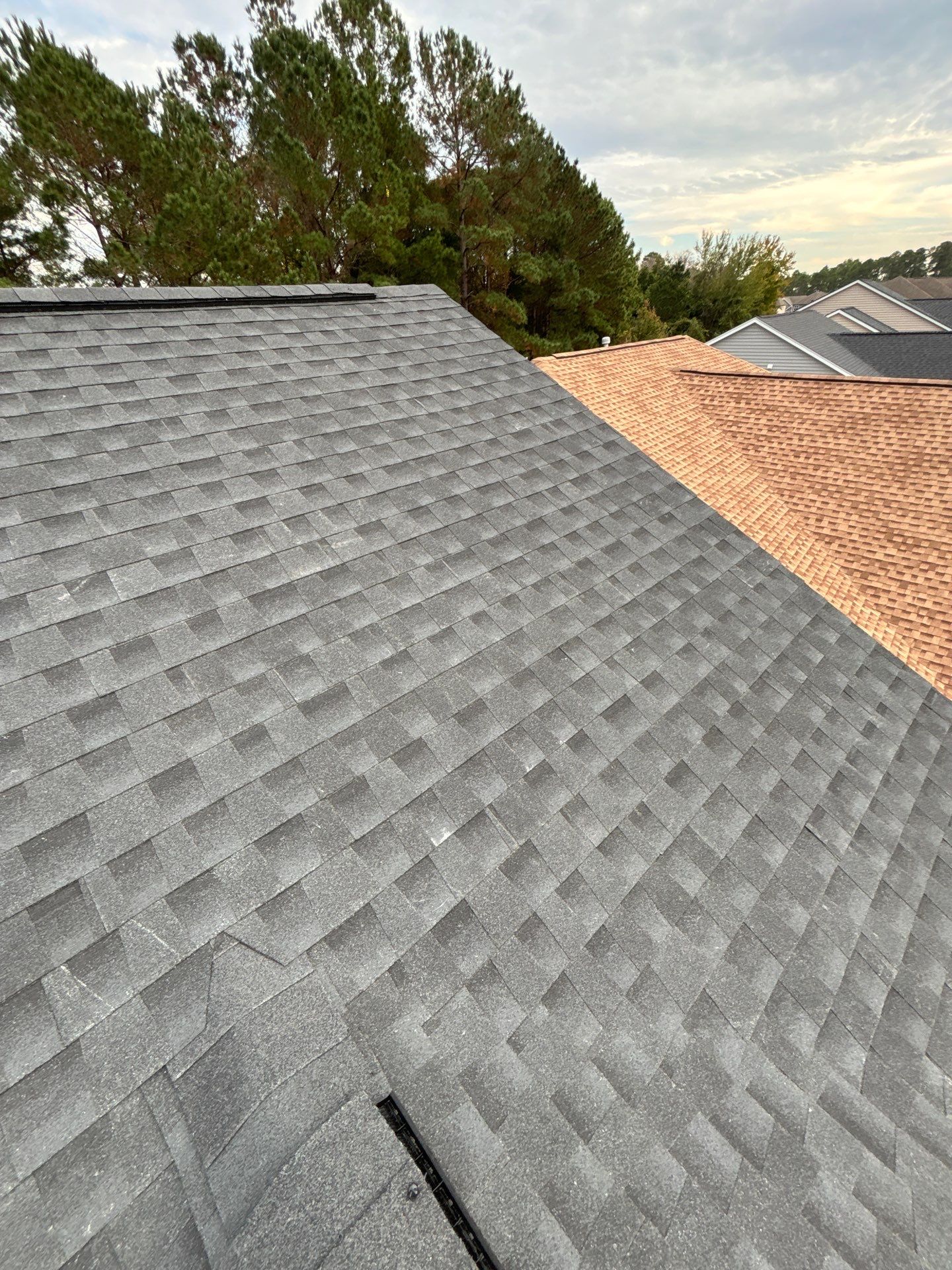GAF HDZ - Charcoal by Linta Roofing Inc