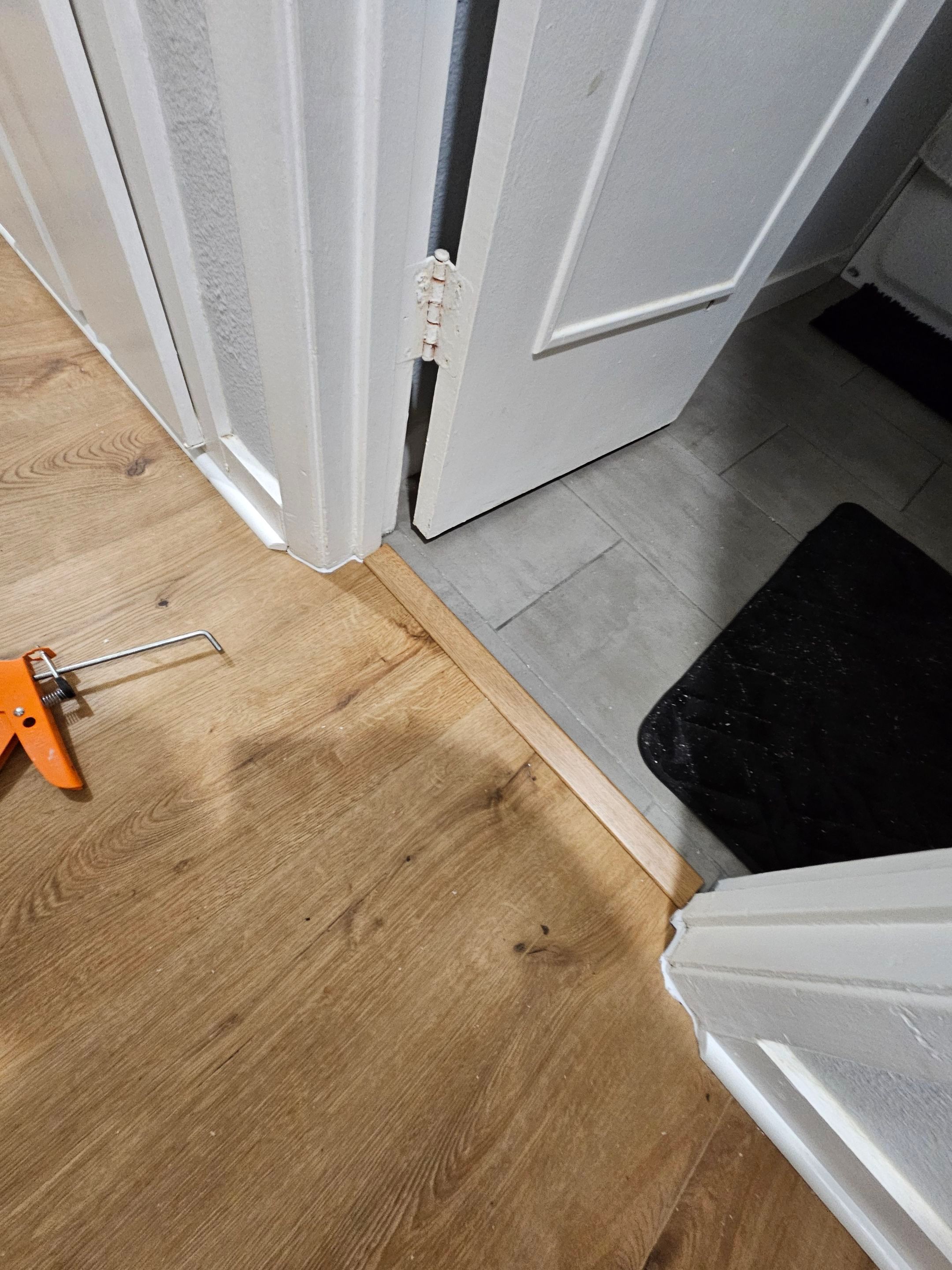 Laminate floor & fence by EL-GC LLC 