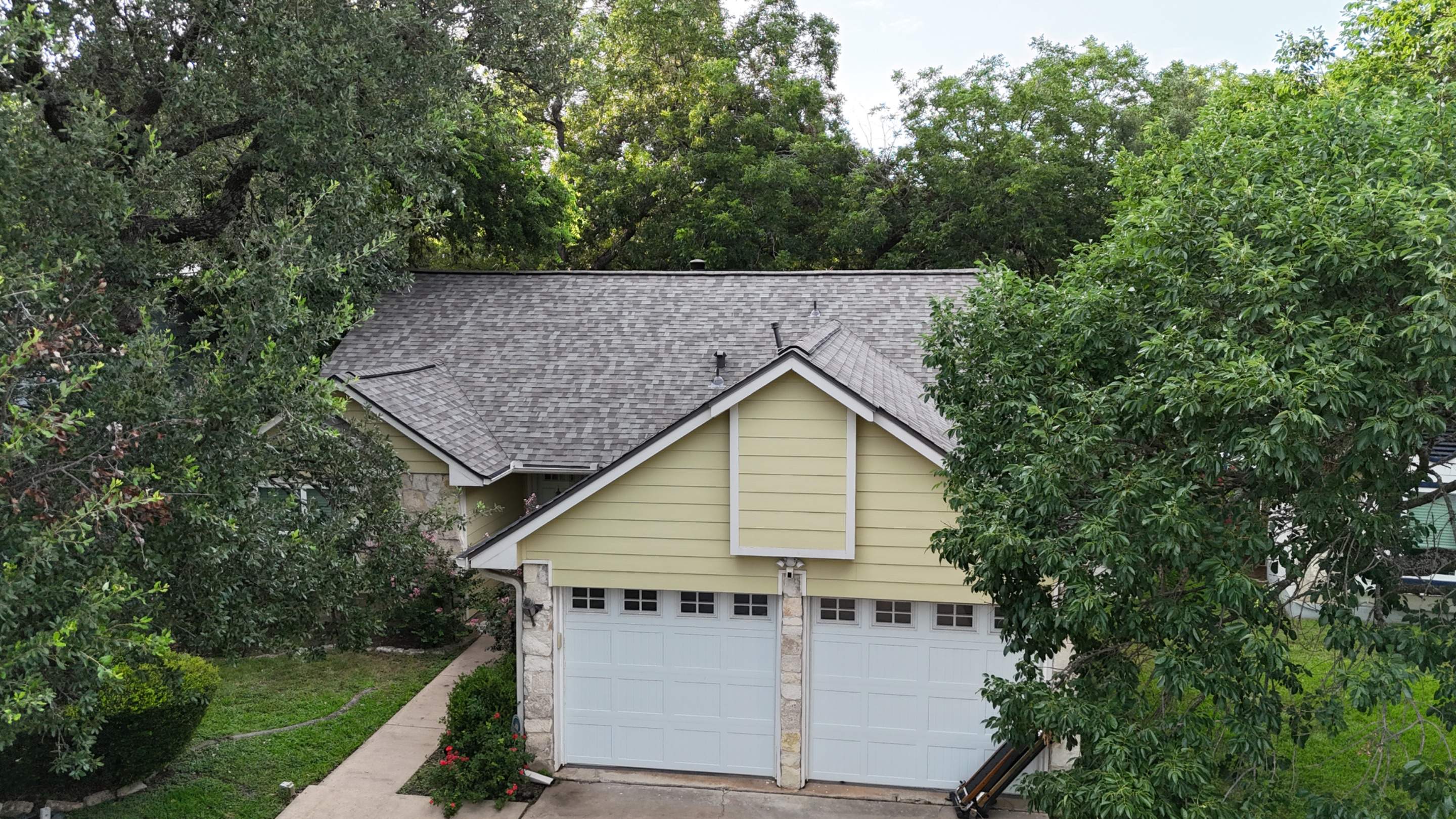 Driftwood - Owens Corning TruDefinition Duration by RoofsOnly.com