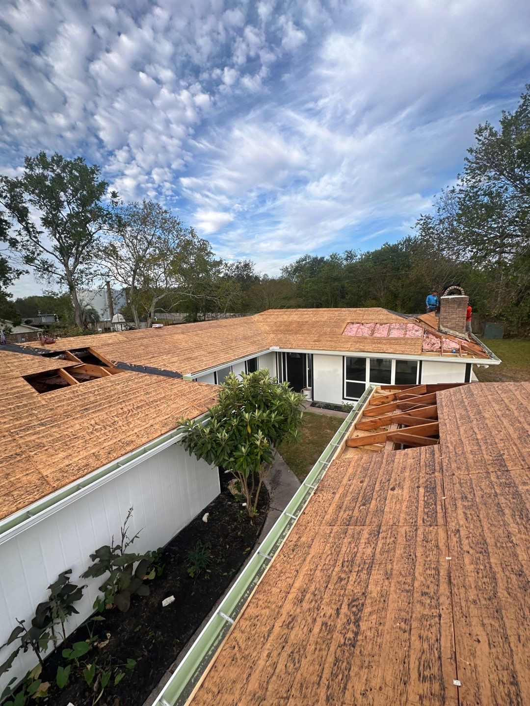 Residential Roofing Installation using Owen's Corning Duration (Lifetime) Shingles by Roof Repair Company