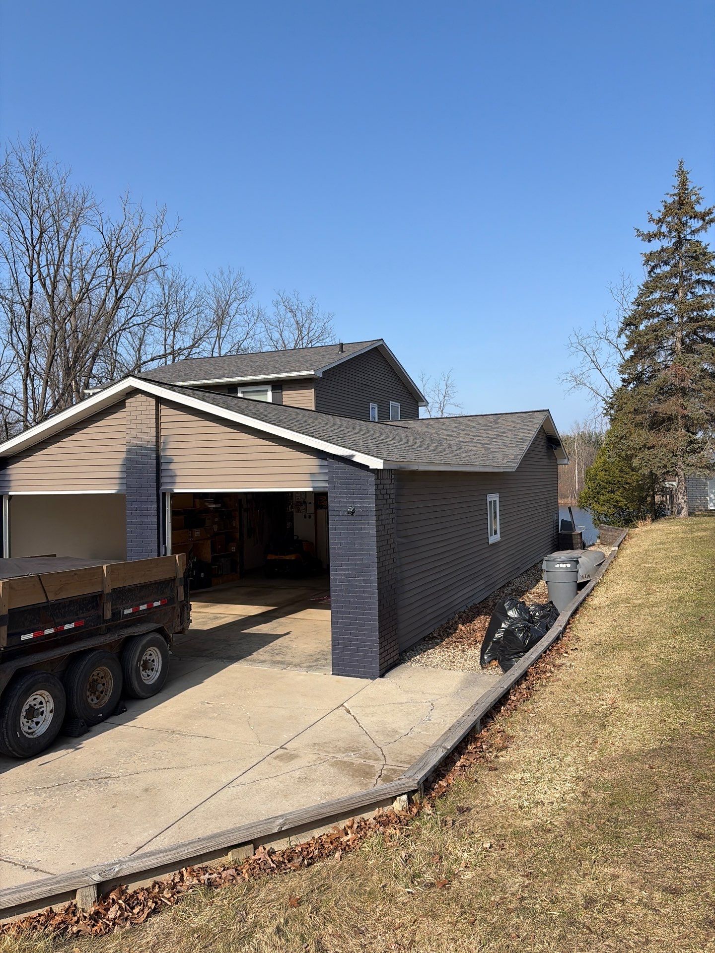 Siding Replacement using Alside Charter Oak D4.5" by 180 Contractors