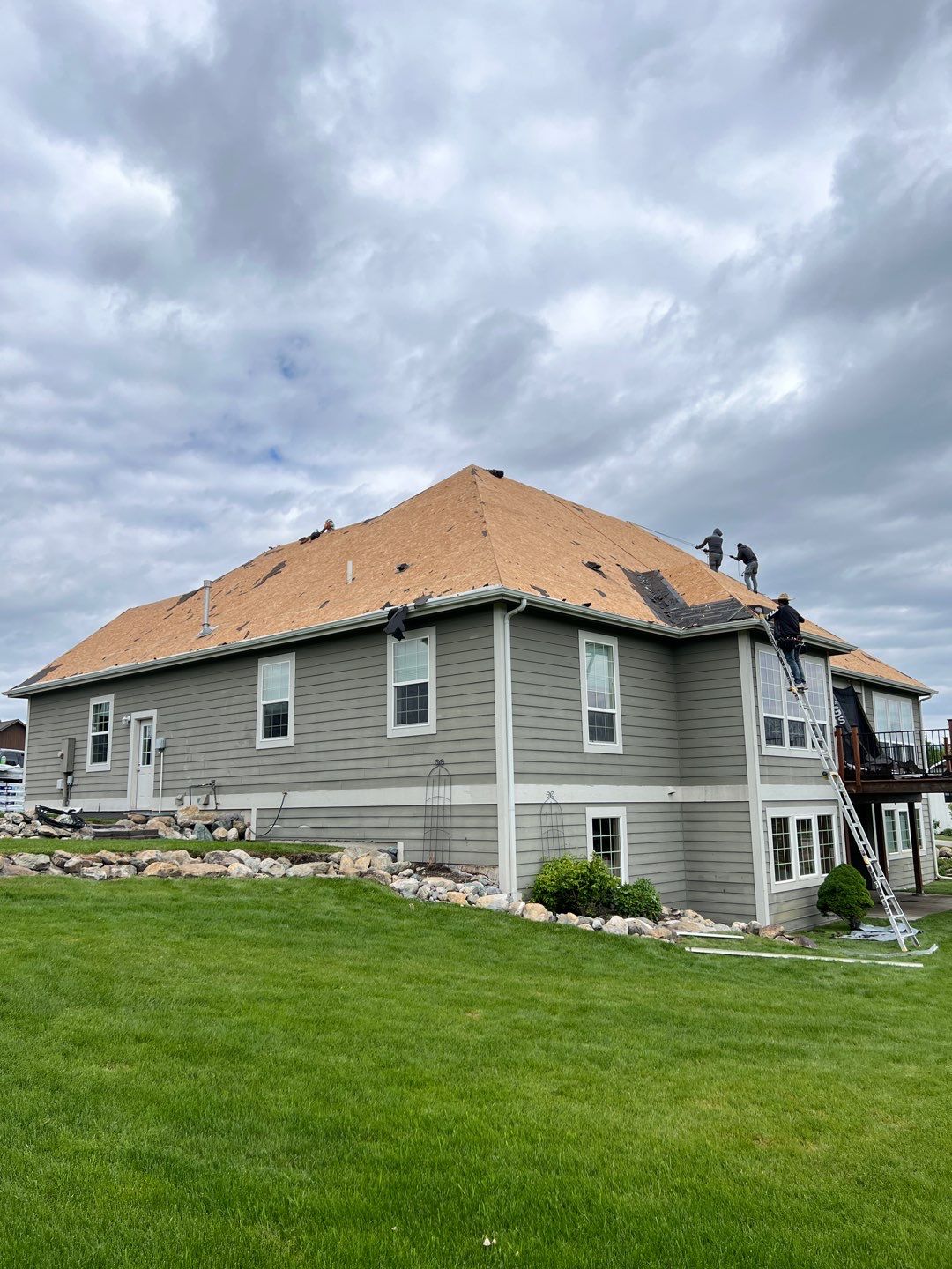 GAF Timberline HDZ - Weathered Wood by Montana Roofing Solutions