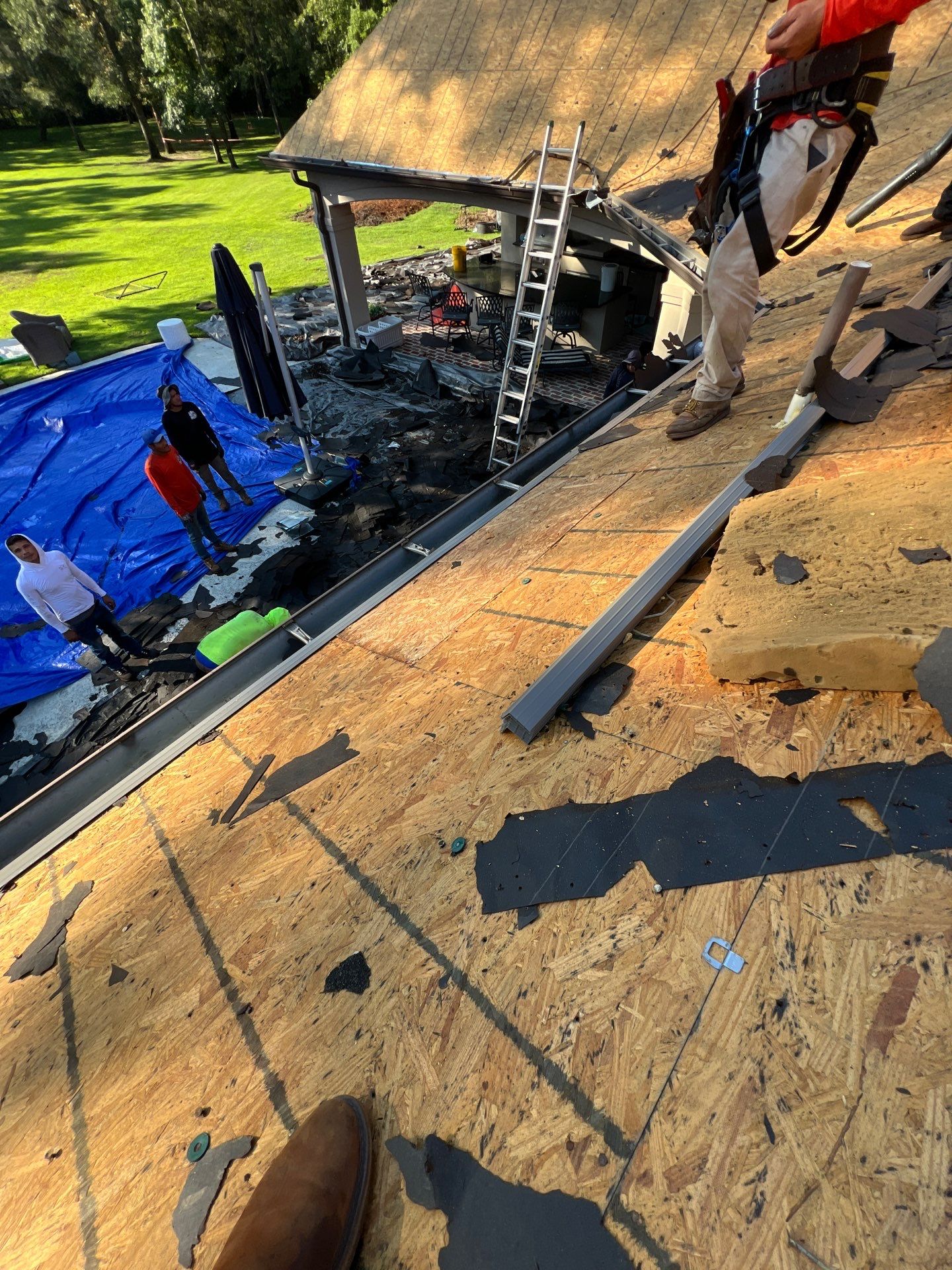 Residential Roofing Installation using Owen's Corning Duration (Lifetime) Shingles by Roof Repair Company