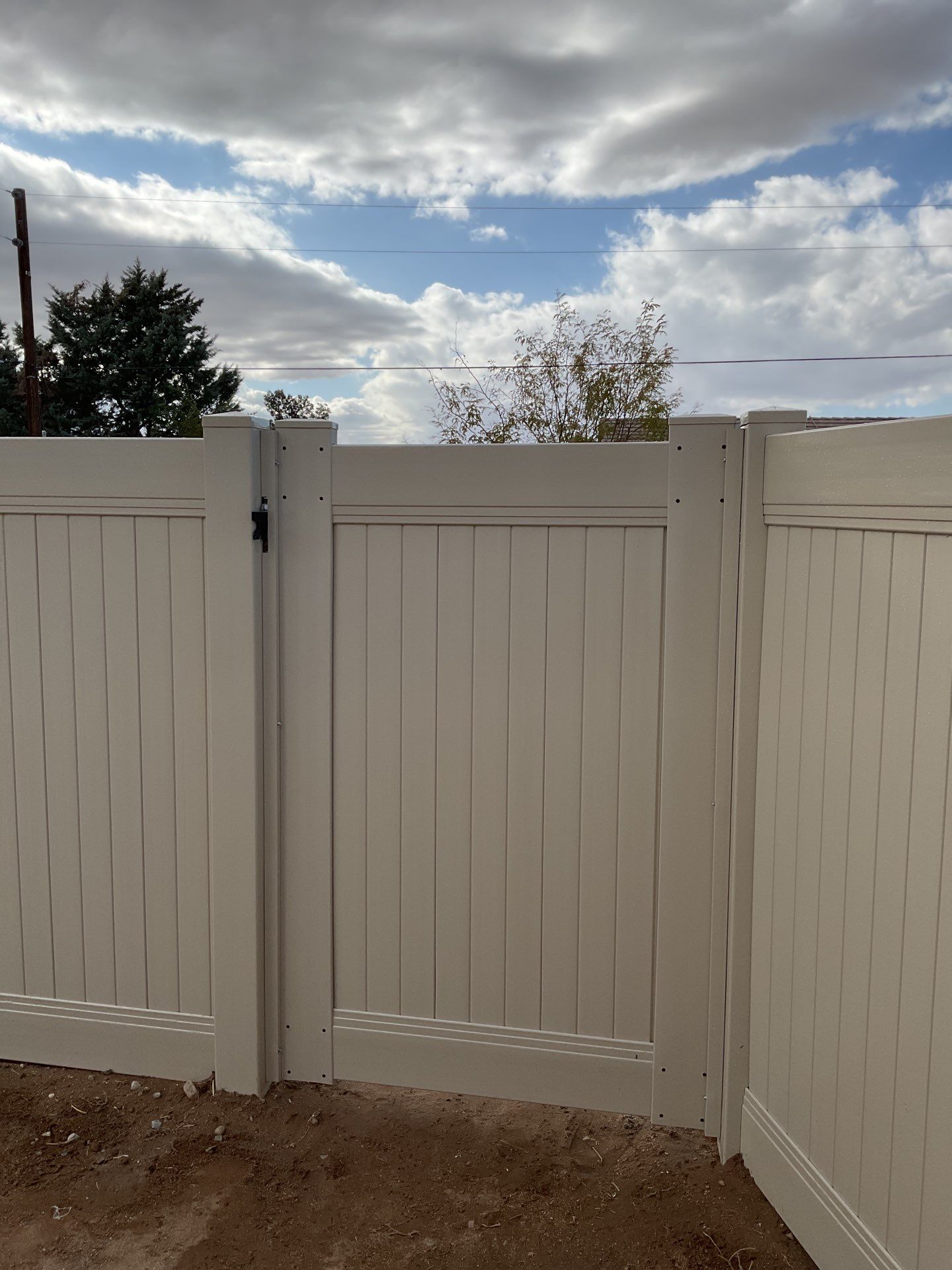 Fence Installation using Vinyl by Fence Guys Inc. 