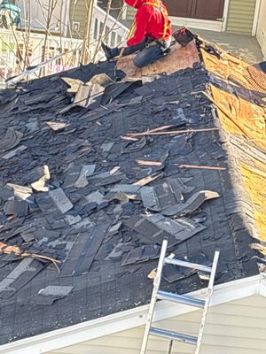 Roof Repair & Siding Installation