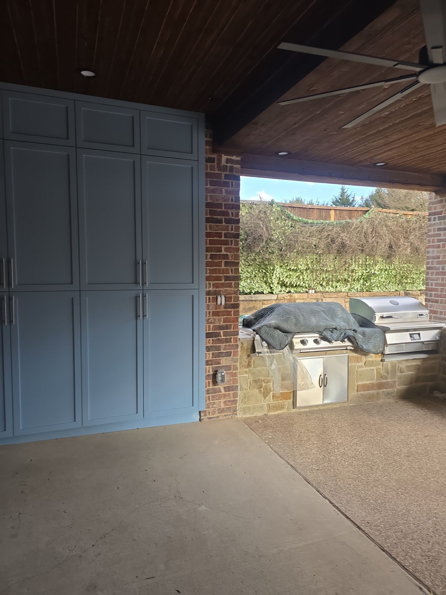Patio & Pool bath addition by SLM General Contractors & Roofing