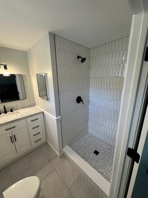 Master Bathroom - Hexagons