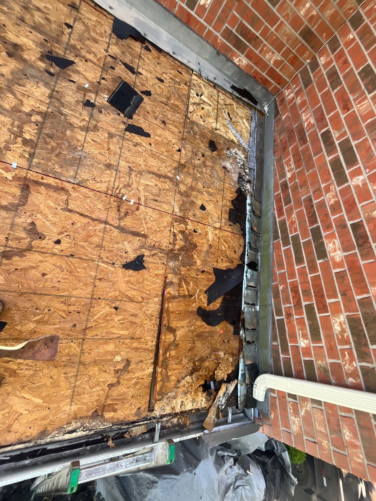 Residential Roofing Installation using Owen's Corning Duration (Lifetime) Shingles by Roof Repair Company