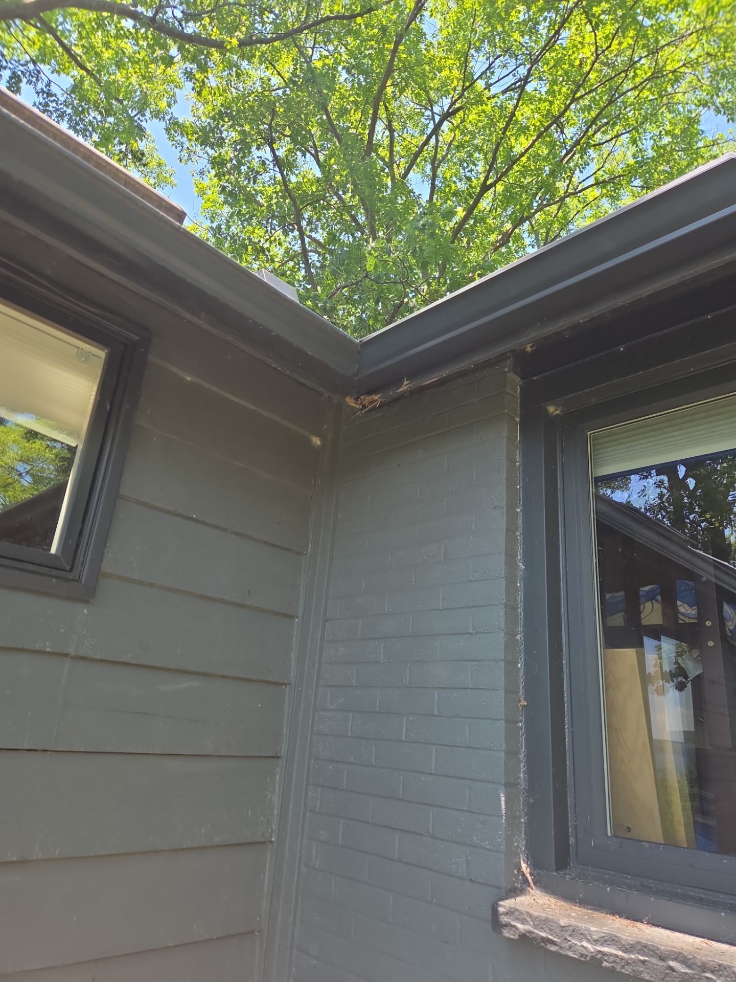 Eavestrough Installation in Barrie by Elsa Roofing