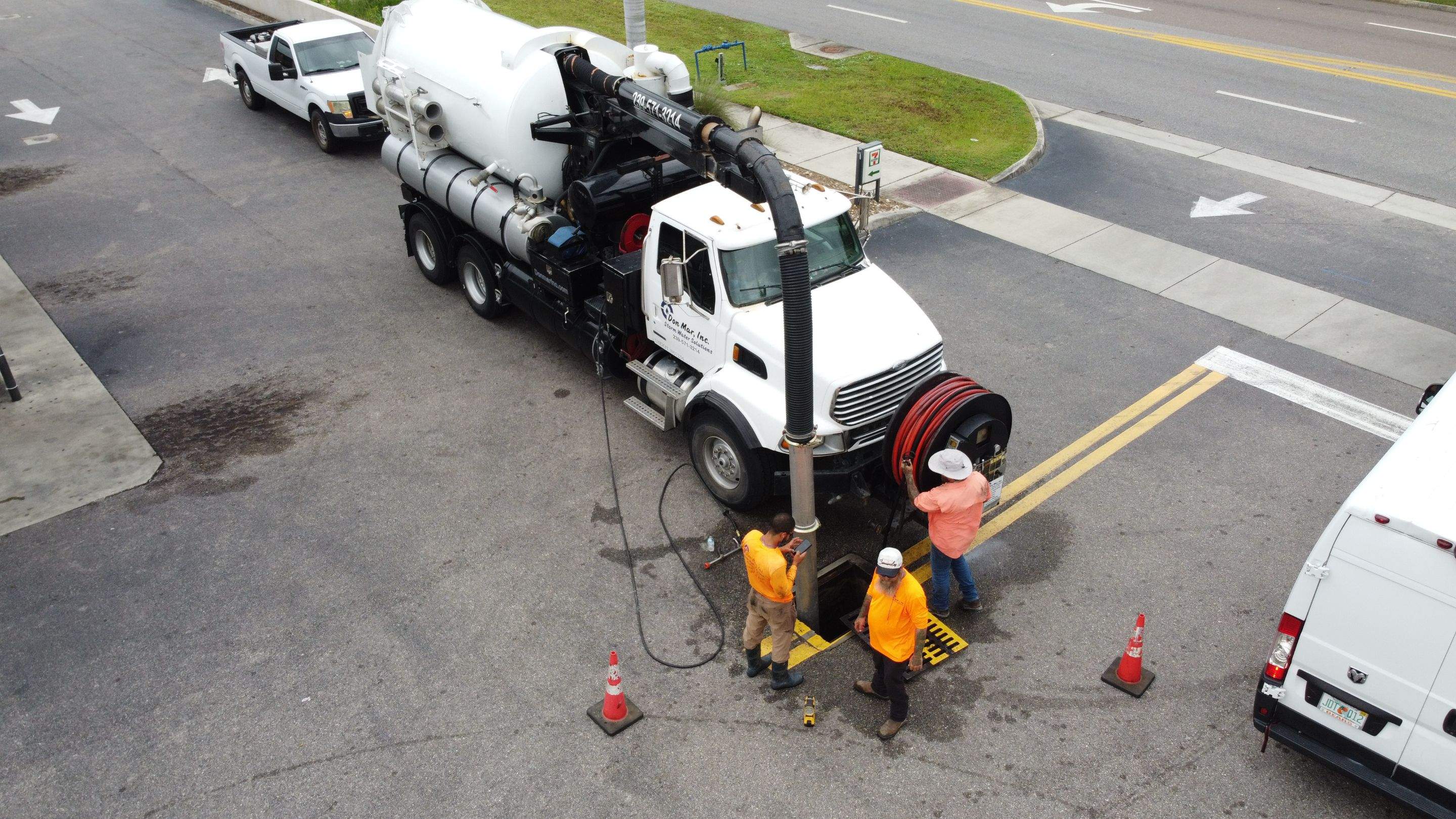 St. Petersburg 7-Eleven Stormwater System Cleaning by Don Mar, Inc. Storm Water Solutions