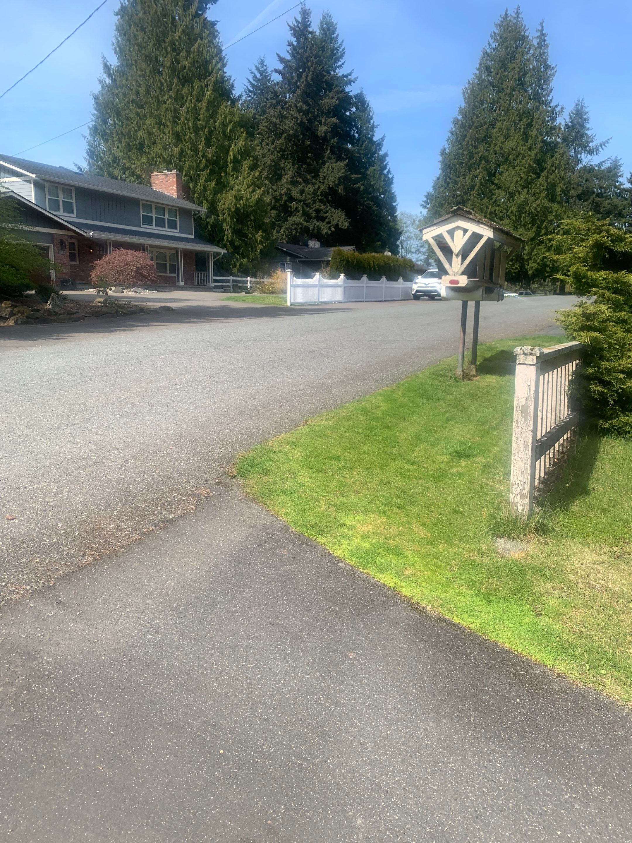 Modern Entry Fence by Jireh Asphalt & Concrete Inc 