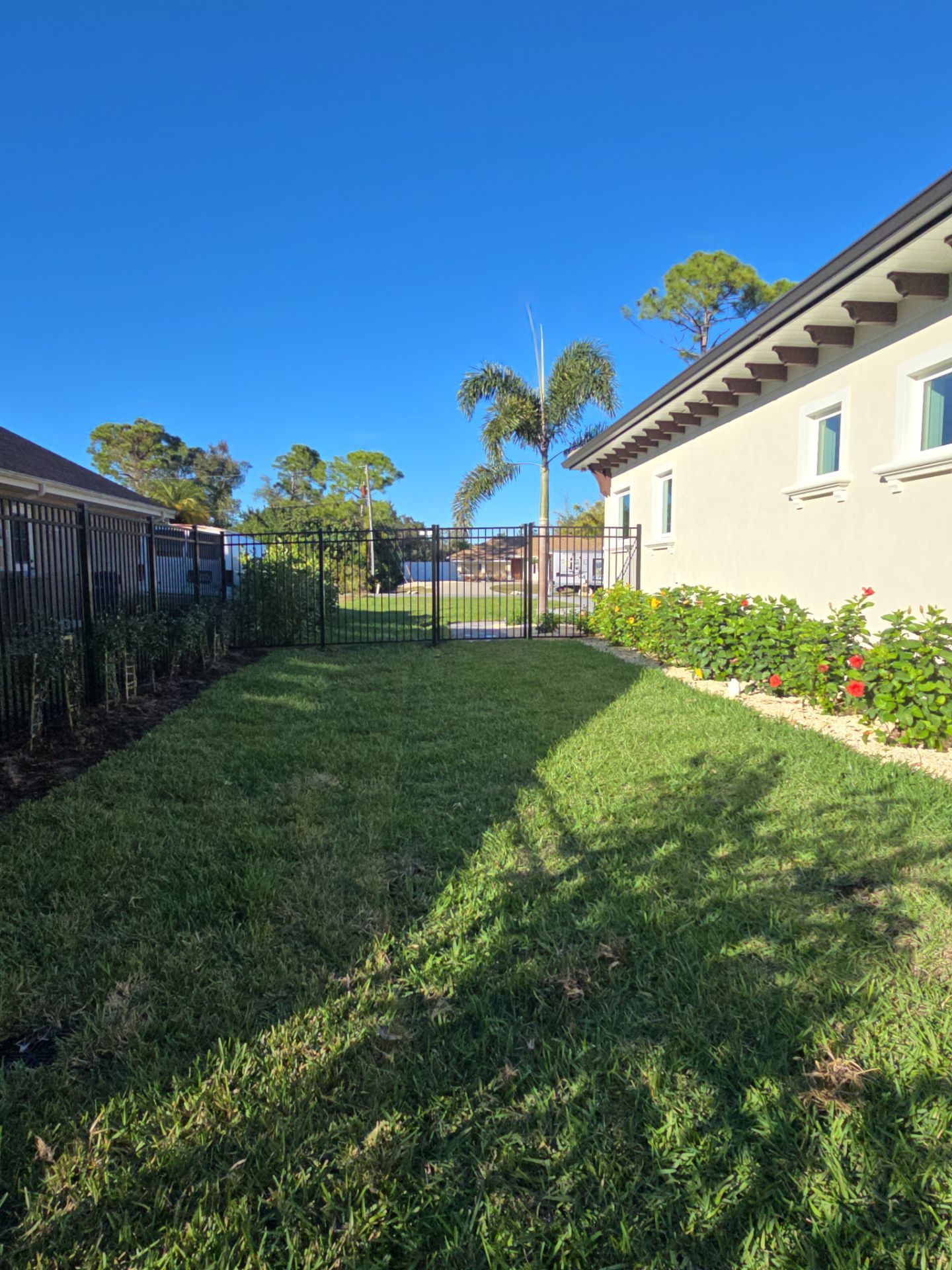 6' Commercial Aluminum Fence in Englewood by True Fence LLC