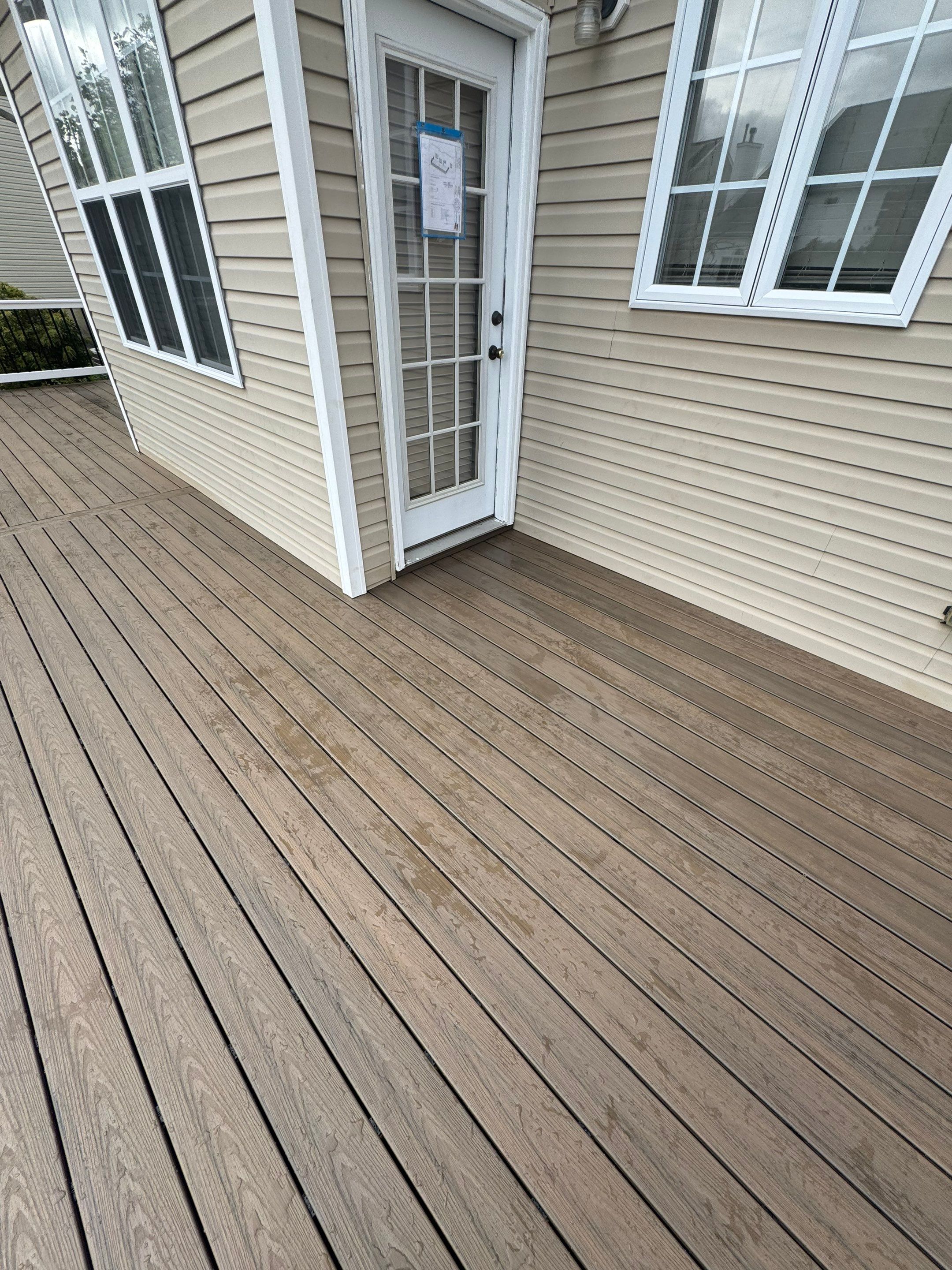 New Deck using Deckorators Venture - Color Sandbar  by deck guardian