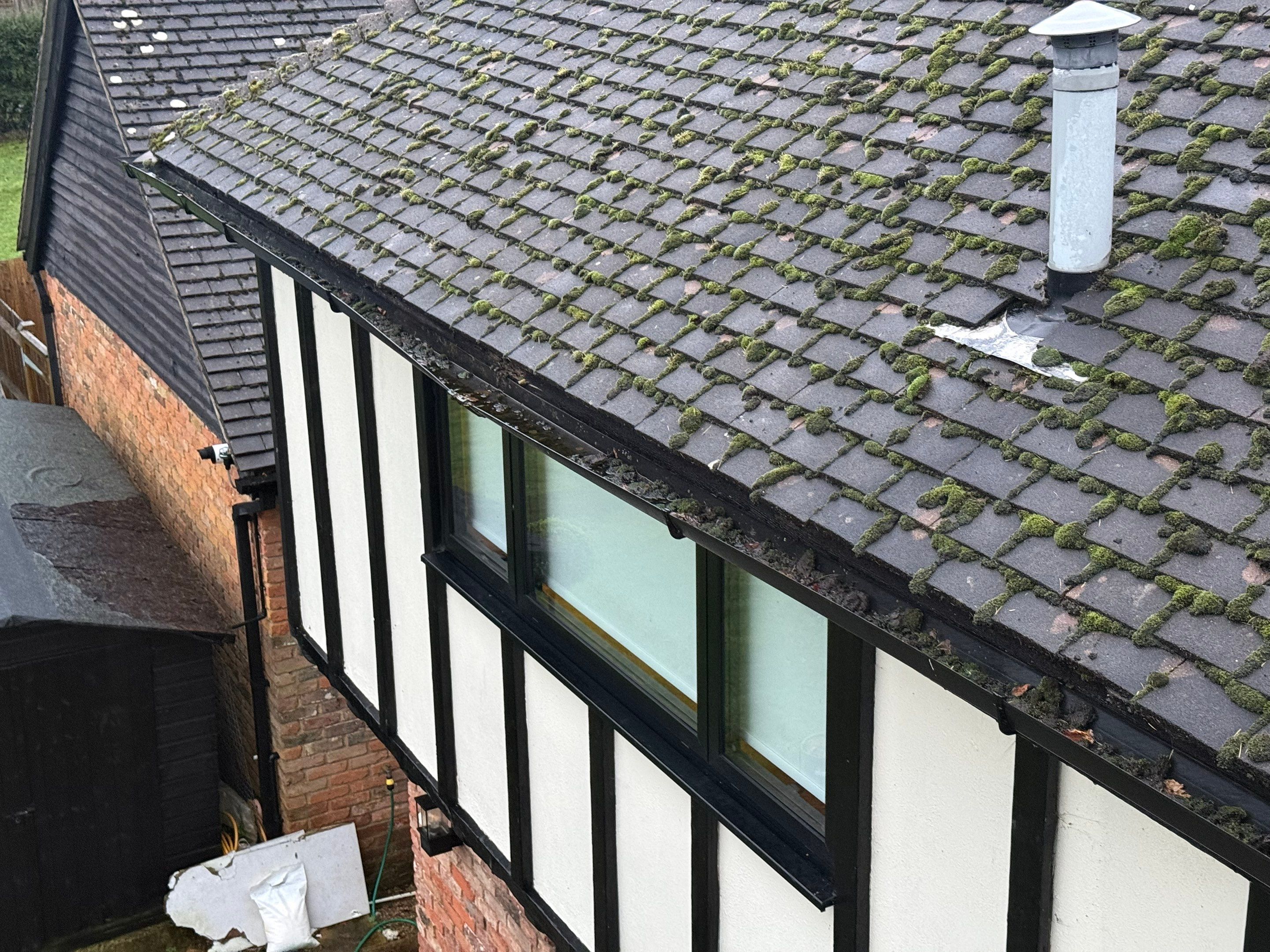 Roof Cleaning Kingswood by Ges Exterior Cleaning ltd