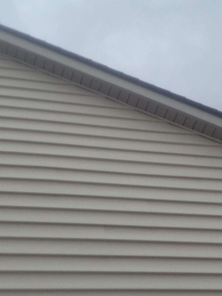 Siding Replacement using CertainTeed Restoration Classic D5 by 180 Contractors