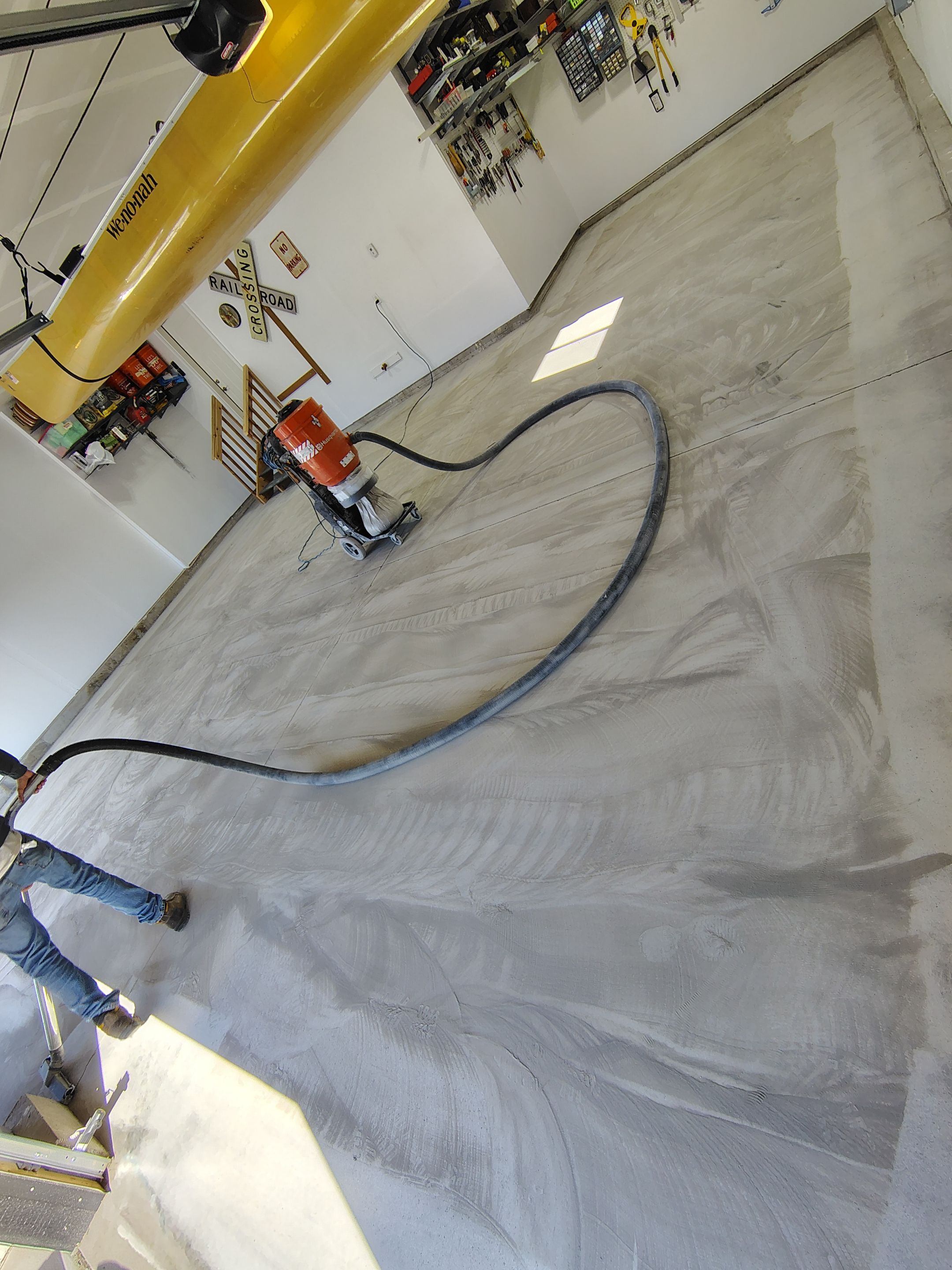 Decorative Flake Garage Floor Coating Installation in Tea, South Dakota by Select Painting, Coatings & Garage Cabinets