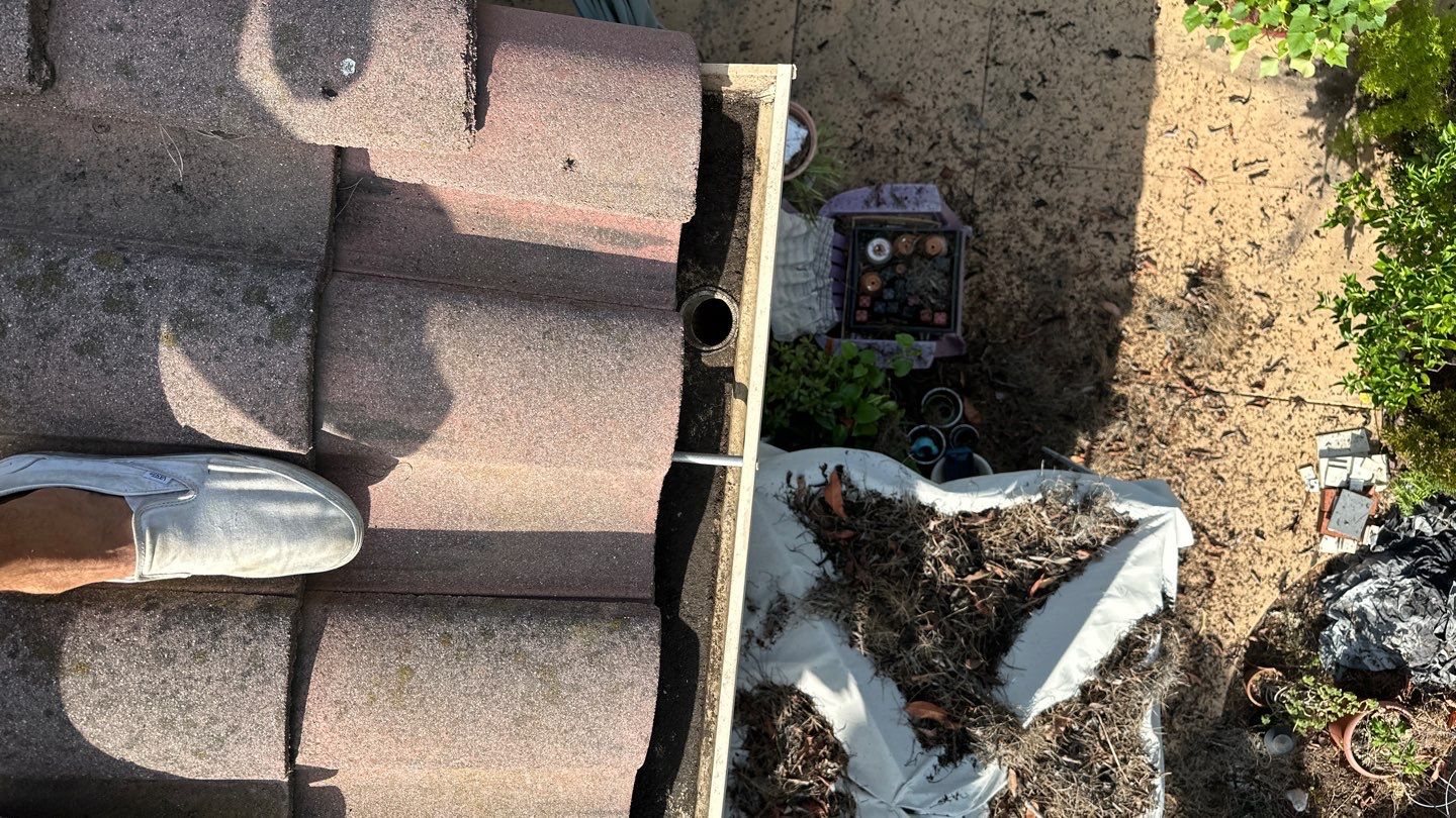 Best Gutter Cleaning In Irvine! by Property Cleaning Experts