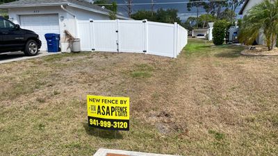 Venice, FL 6ft. Tall White Vinyl Privacy Fence 