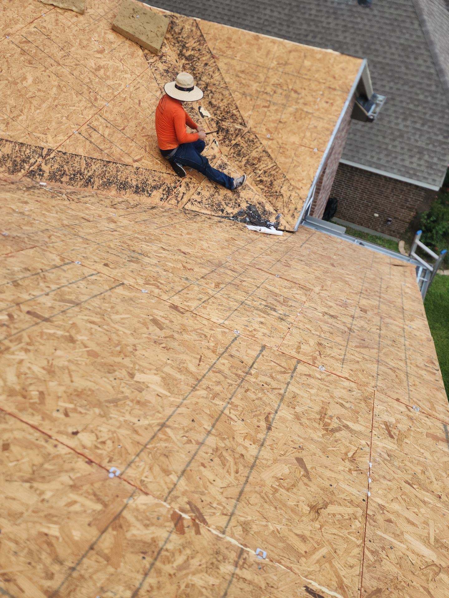 Residential Roofing Installation using Owen's Corning Duration (Lifetime) Shingles by Roof Repair Company