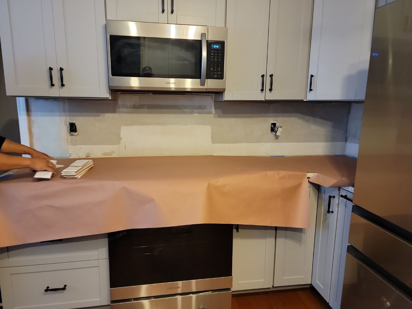 Tile Kitchen backsplash by Footprints Floors of Nashville