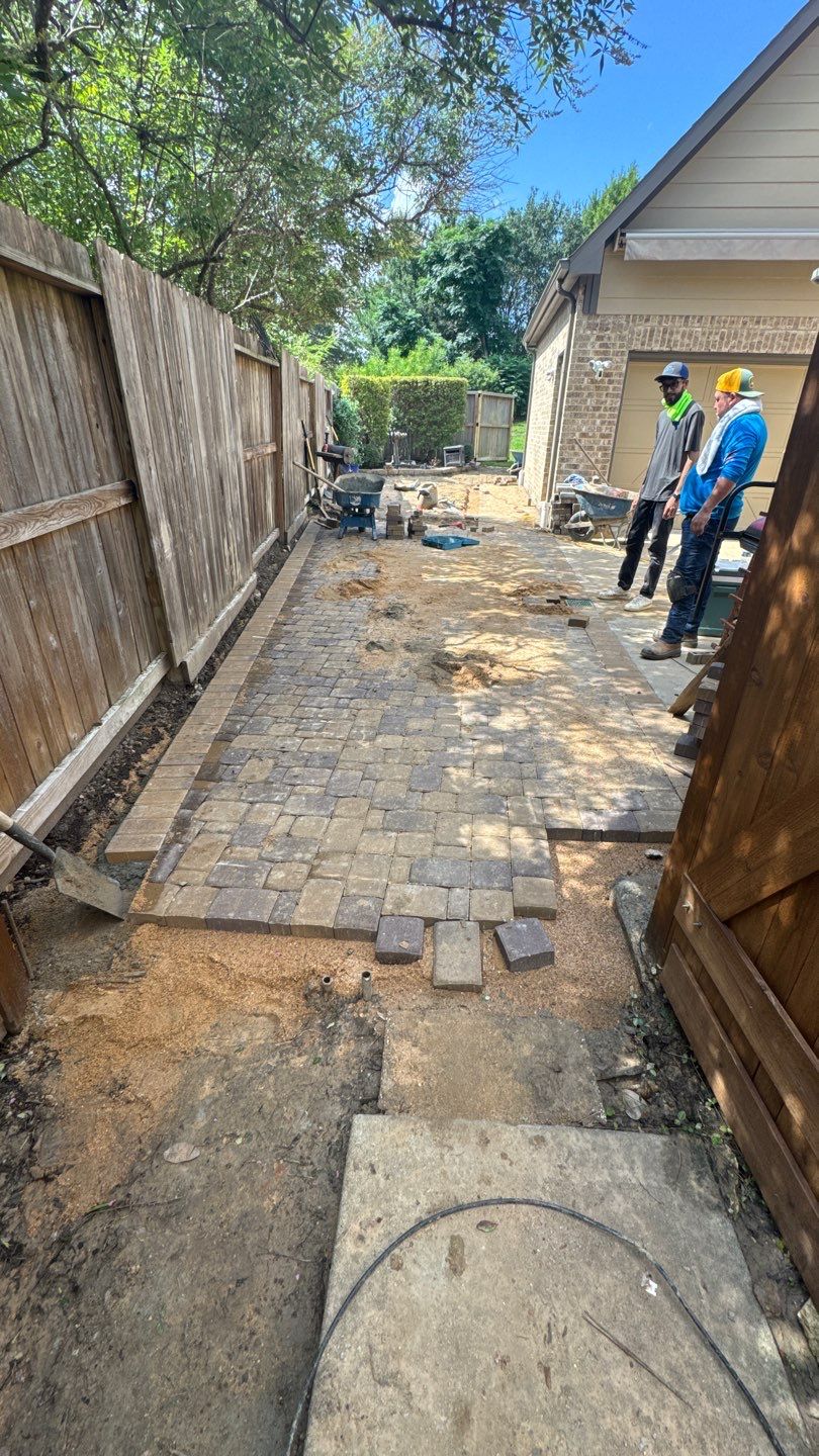 ๐ธ Linda & Dave Showcase: Backyard & Side Yard Renovation by Texas Urban Elements