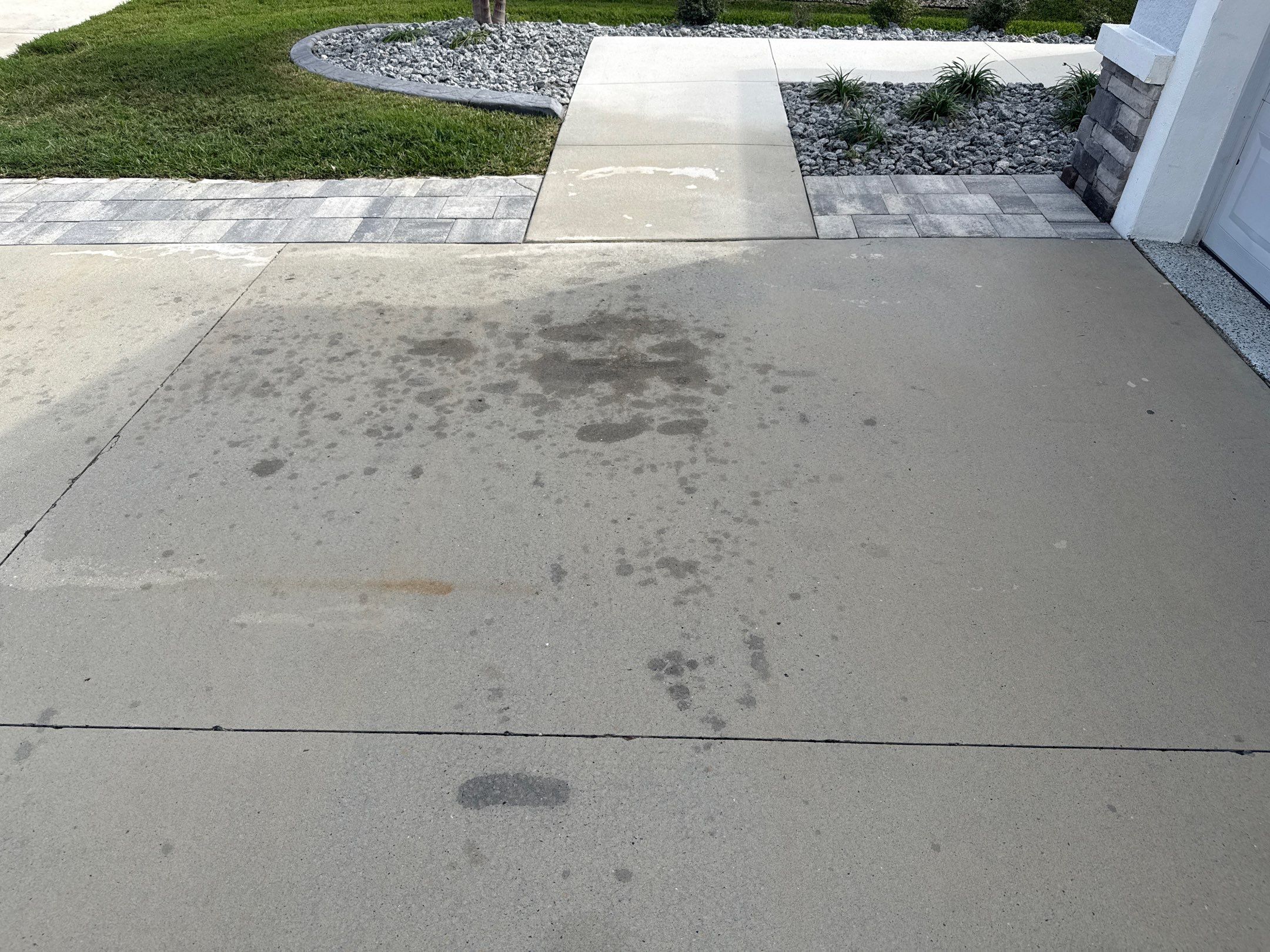 Concrete Oil Stain Removal – North River Ranch, Parrish, FL by Sunshine AquaWash