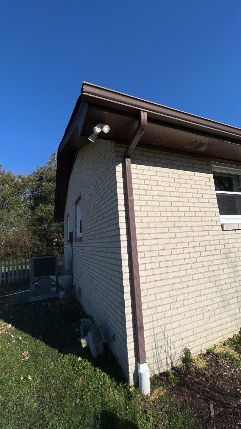 Residential Roofing Installation using Owens Corning Oakridge Roofing System by Undersun Roofing 