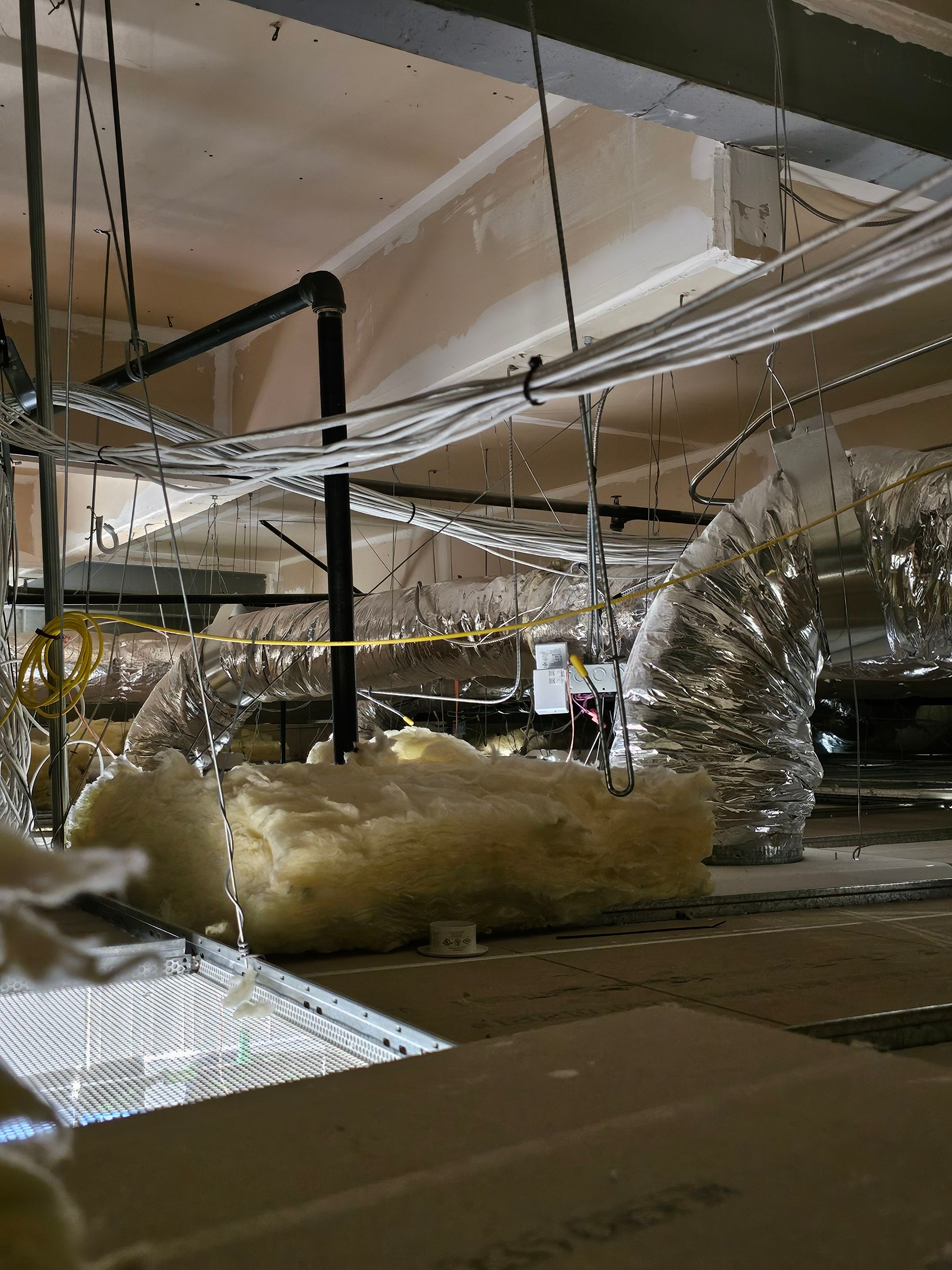 Cubicle Reconfiguration & Network Cabling Installation in Irvine by Ring and Ping Inc.