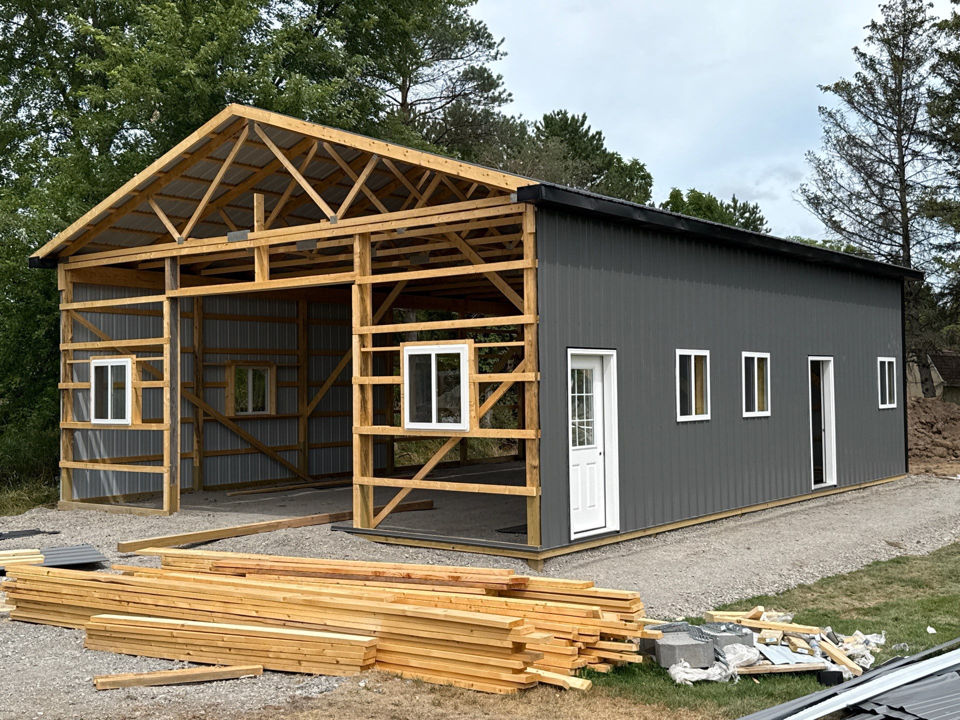 Polebarn  by Horst Custom Homes 