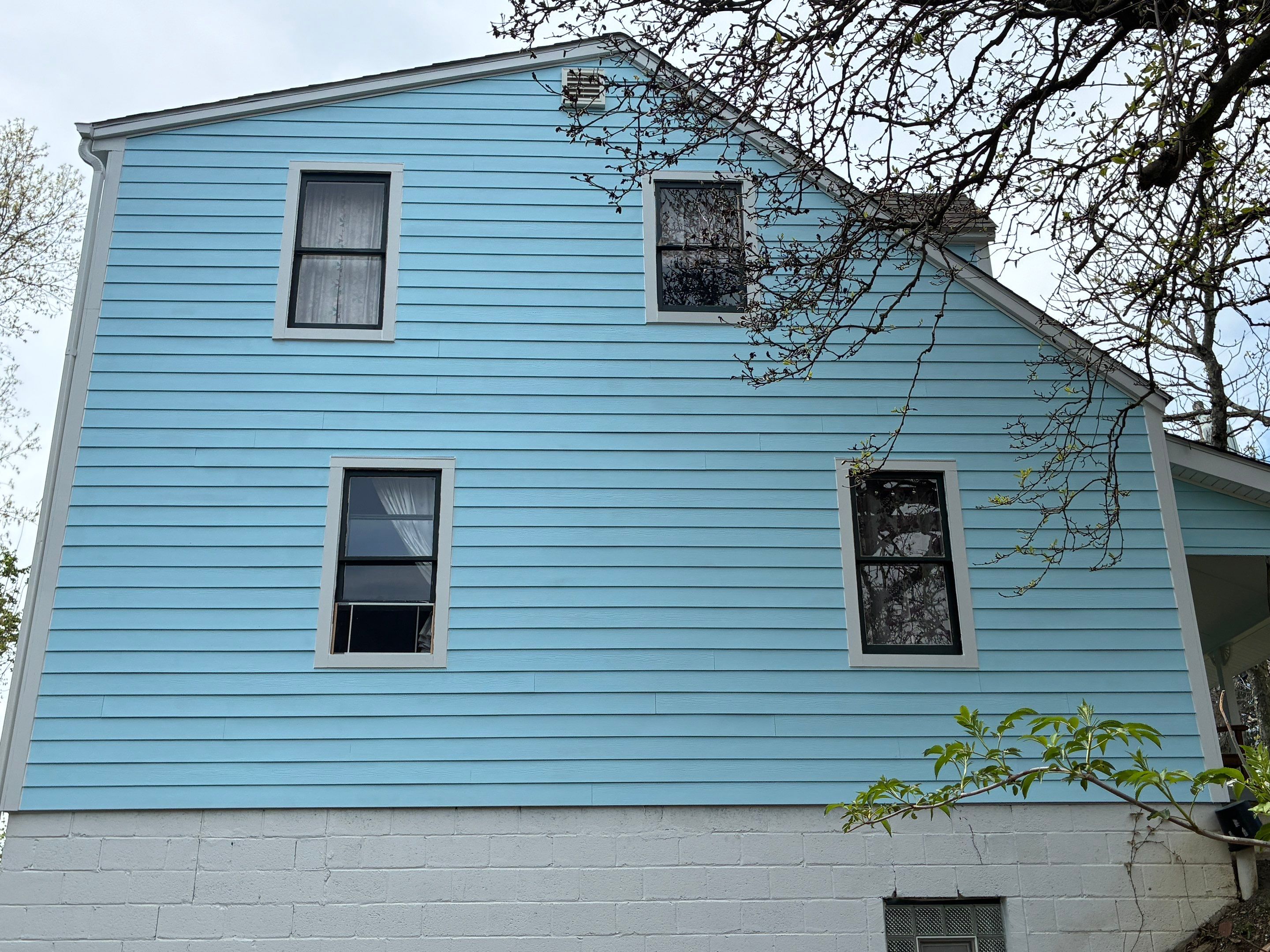 Wood Siding to James Hardie Lap Siding with Custom Paint by Ideal Siding Pittsburgh