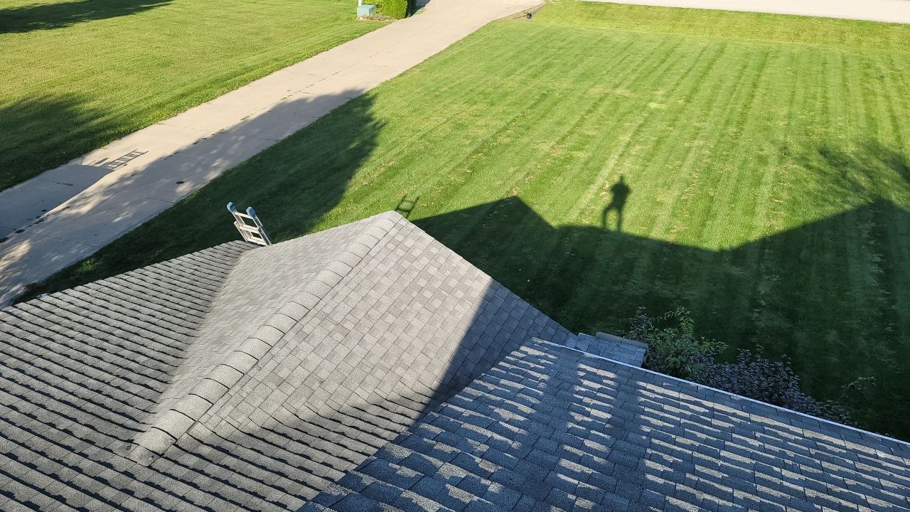 ATLAS PINNACLE COLOR: COASTAL GRANITE by Eagle Eye Roofing