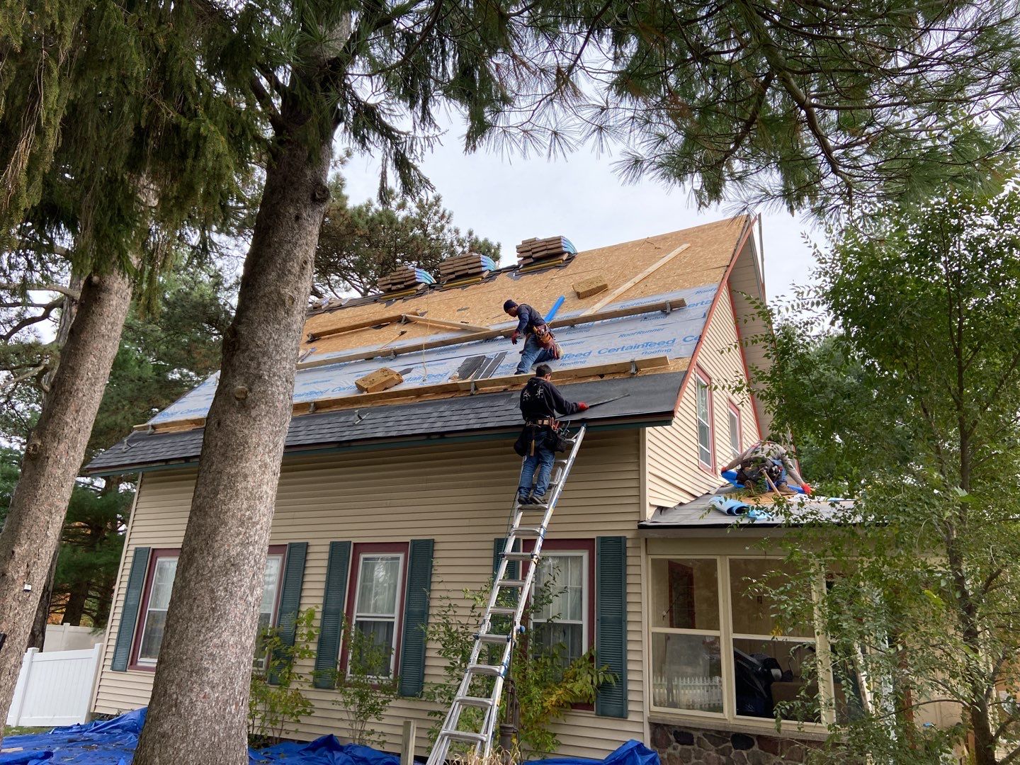 Roof Replacement using CertainTeed Landmark by 180 Contractors