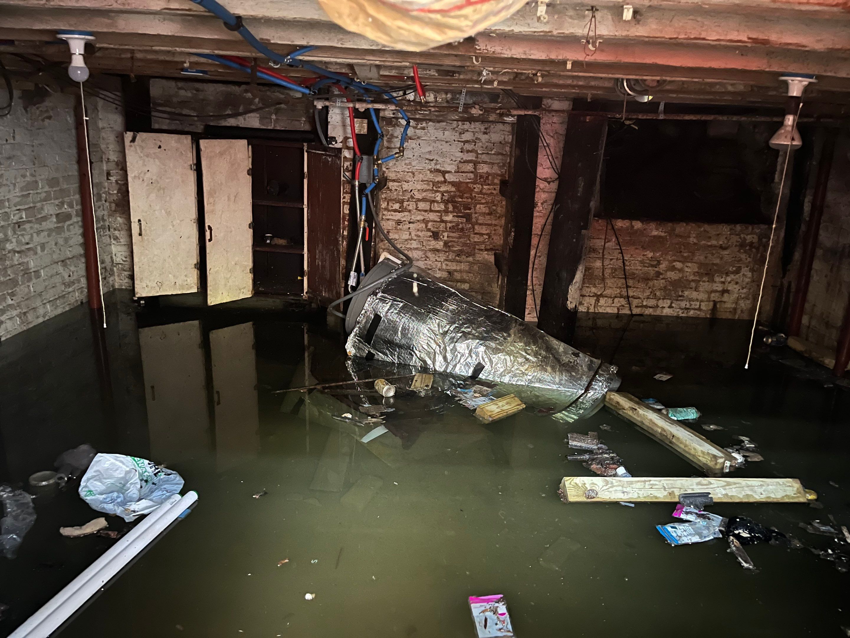 Emergency Service Water Extraction in New Albany, IN by ANR Restoration