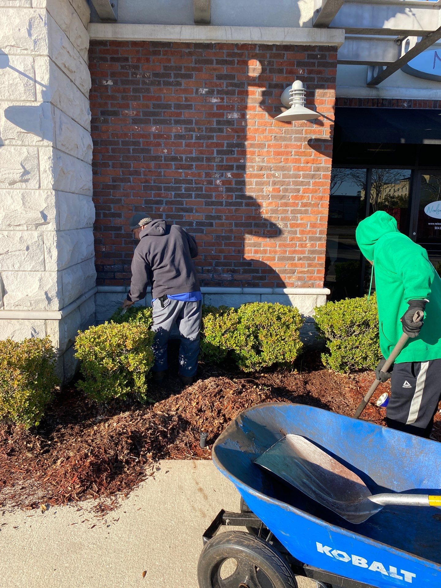 Larry’s Giant Subs | Rock & Mulch by ProGreen Services