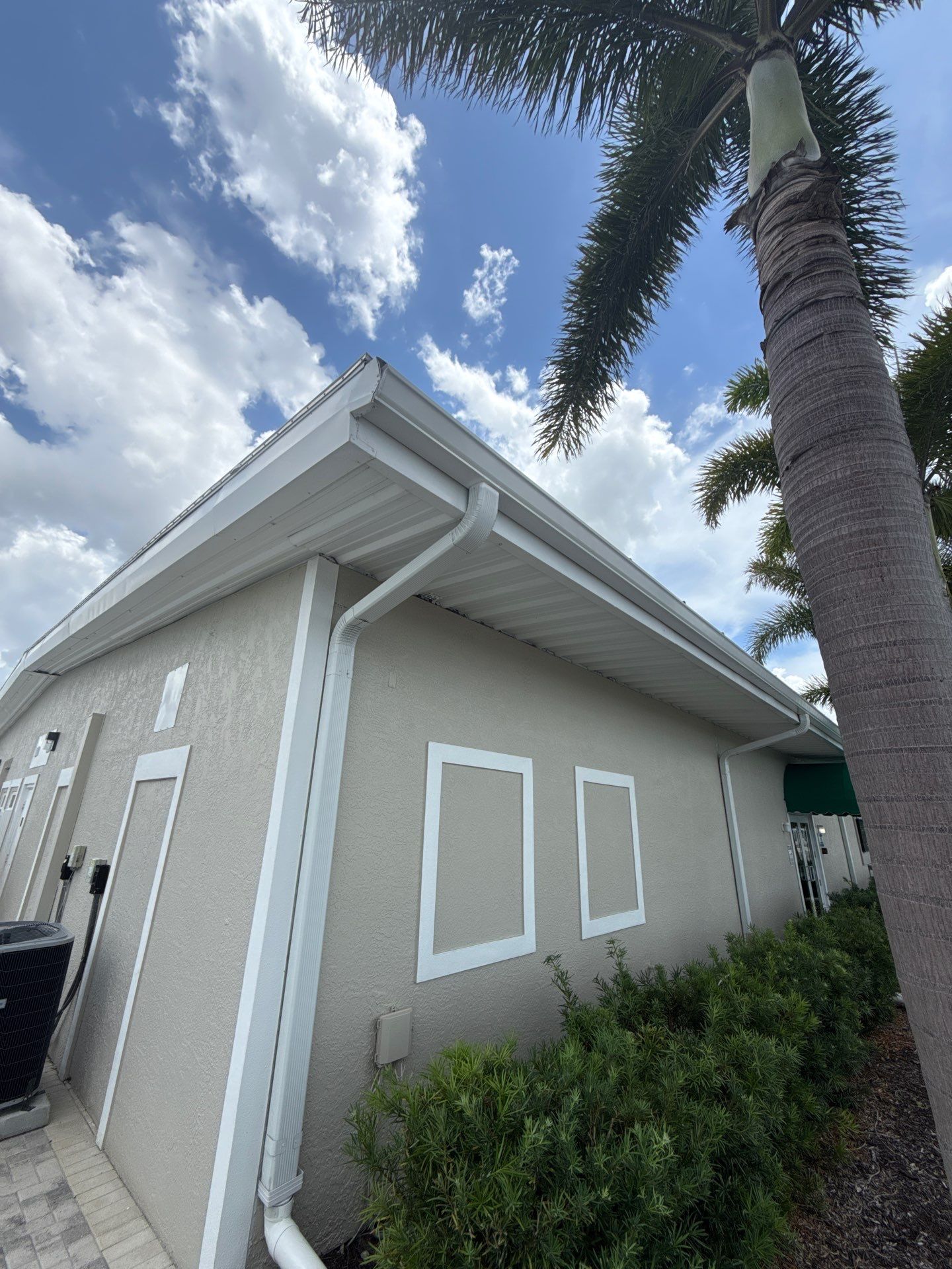 Commercial Seamless Gutter Installation in Palmetto FL by Gutter Professors