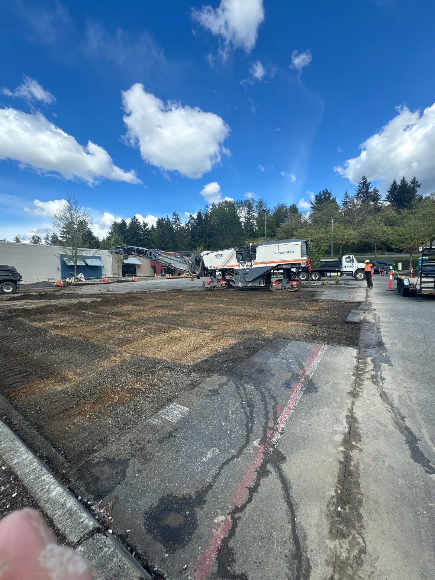 Colliers - Woodinville New Asphalt Parking Lot by Jireh Asphalt & Concrete Inc 