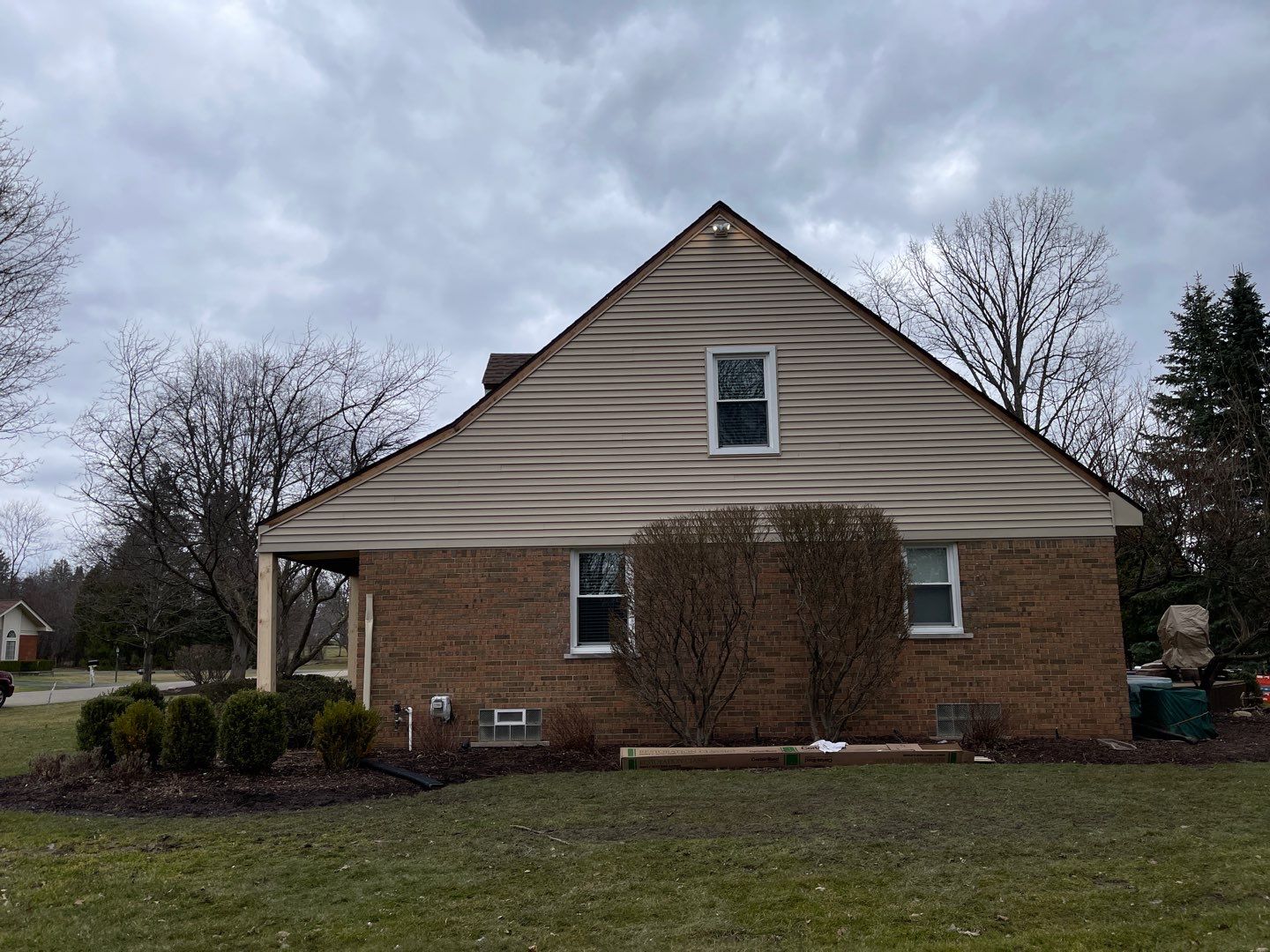 Siding Replacement using CertainTeed Restoration Classis D4 by 180 Contractors
