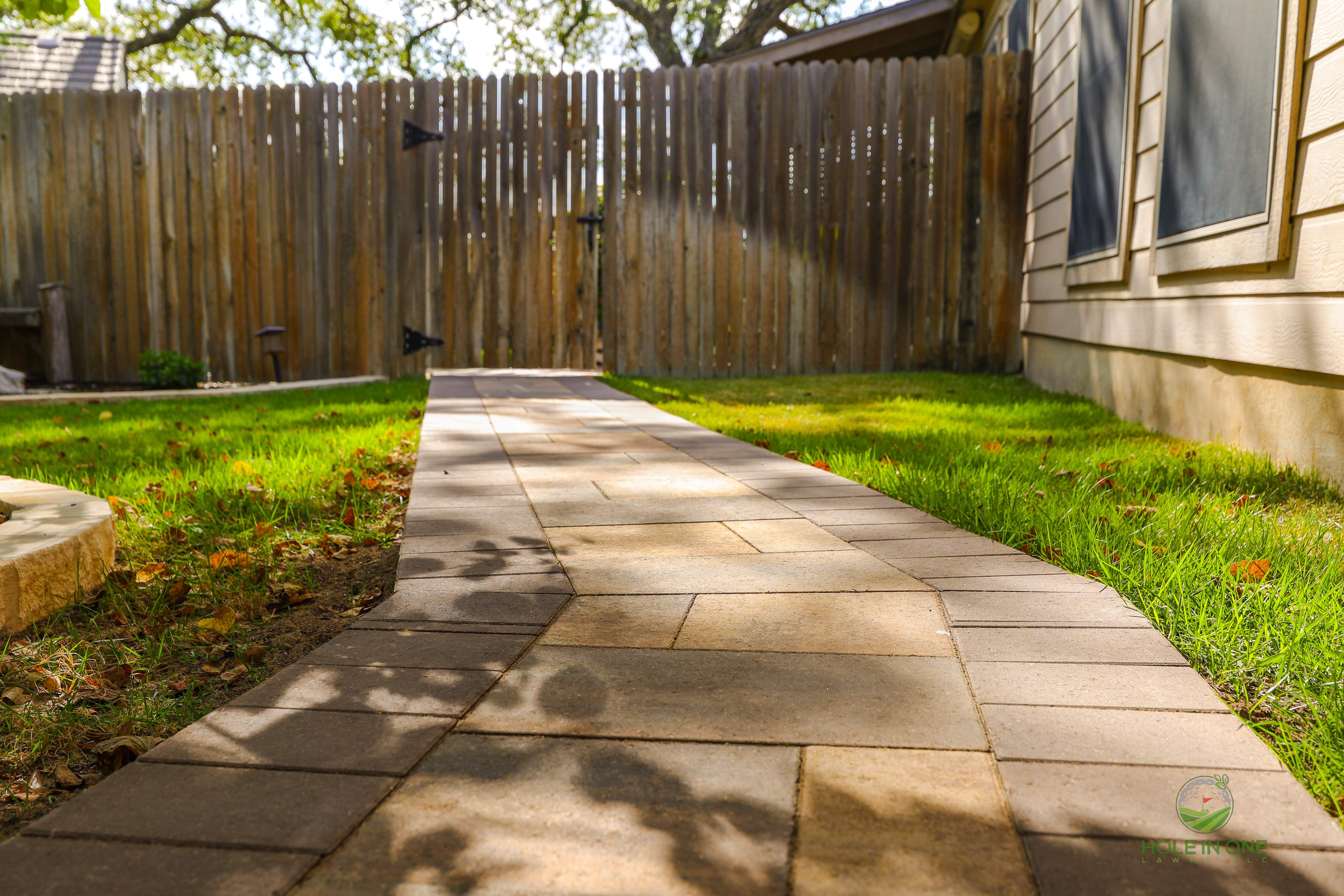 Wortham Oak, San Antonio TX by Hole In One Lawns, LLC