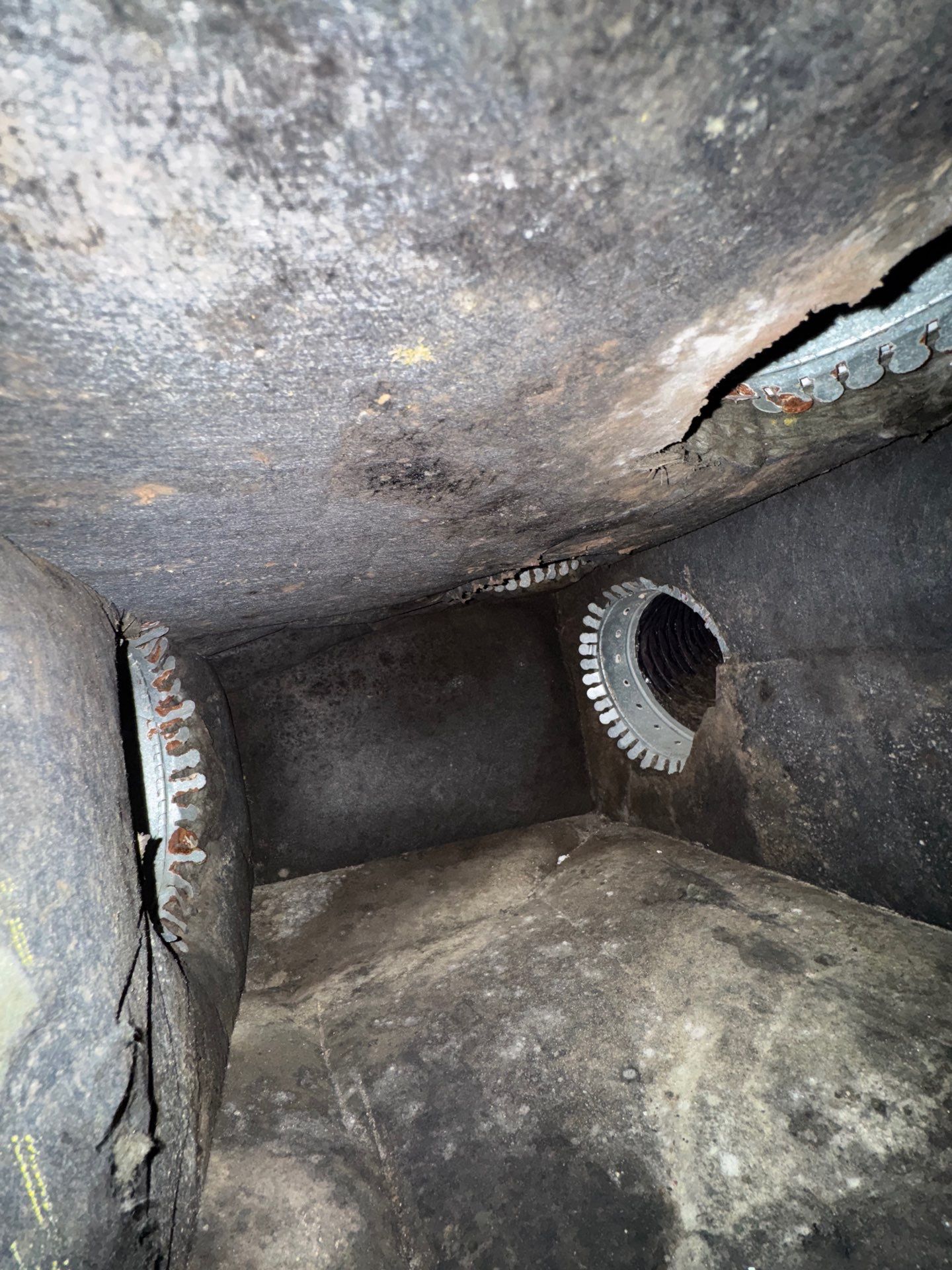 Duct Cleaning Job in Houston by Team Home Solutions