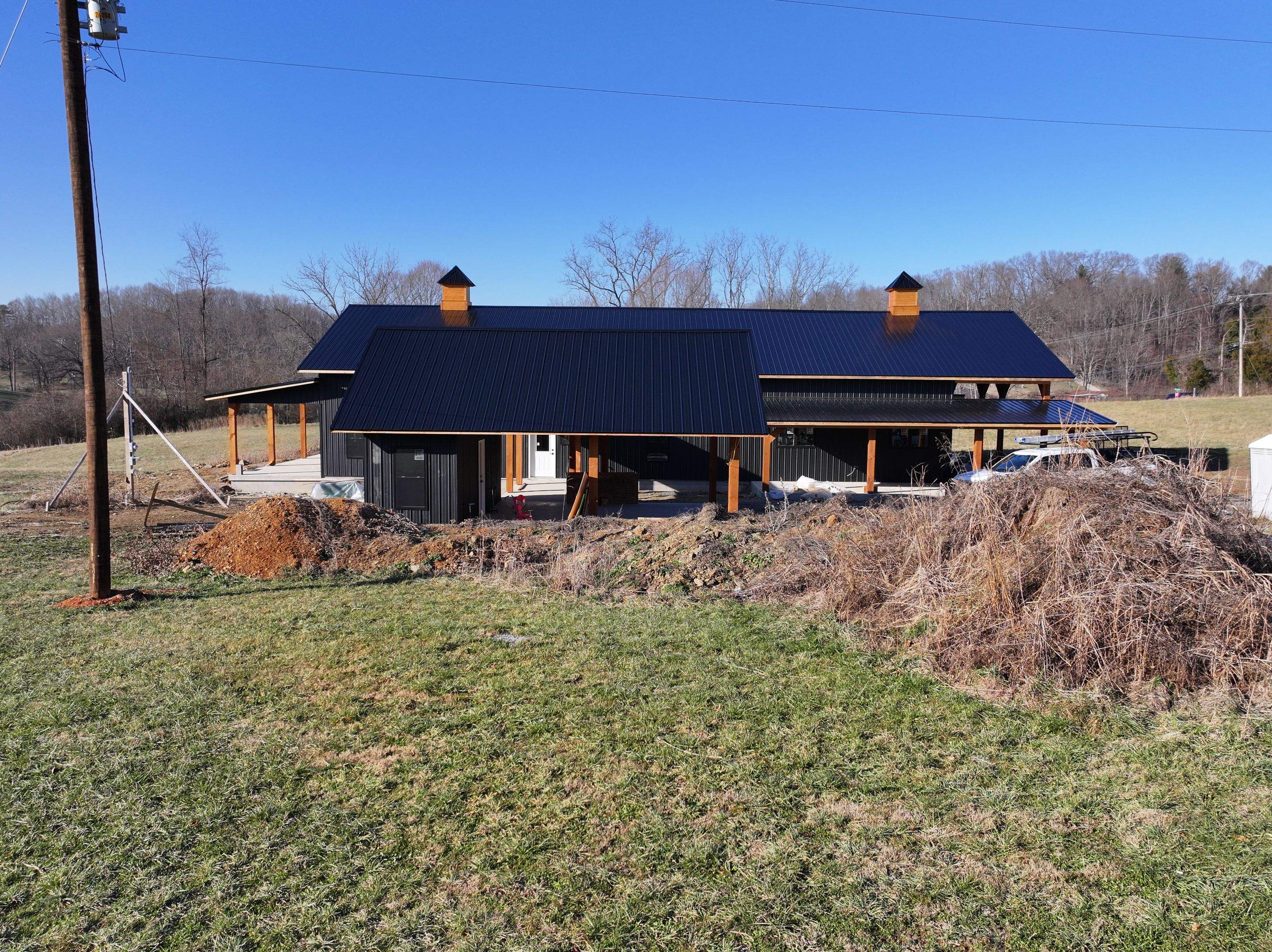 Martin Residence by Omnia Roofing