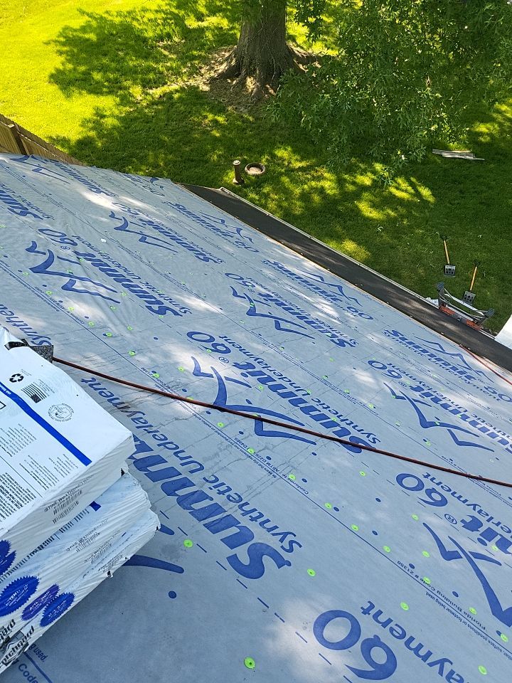 ATLAS PINNACLE COLOR: WEATHERED WOOD by Eagle Eye Roofing