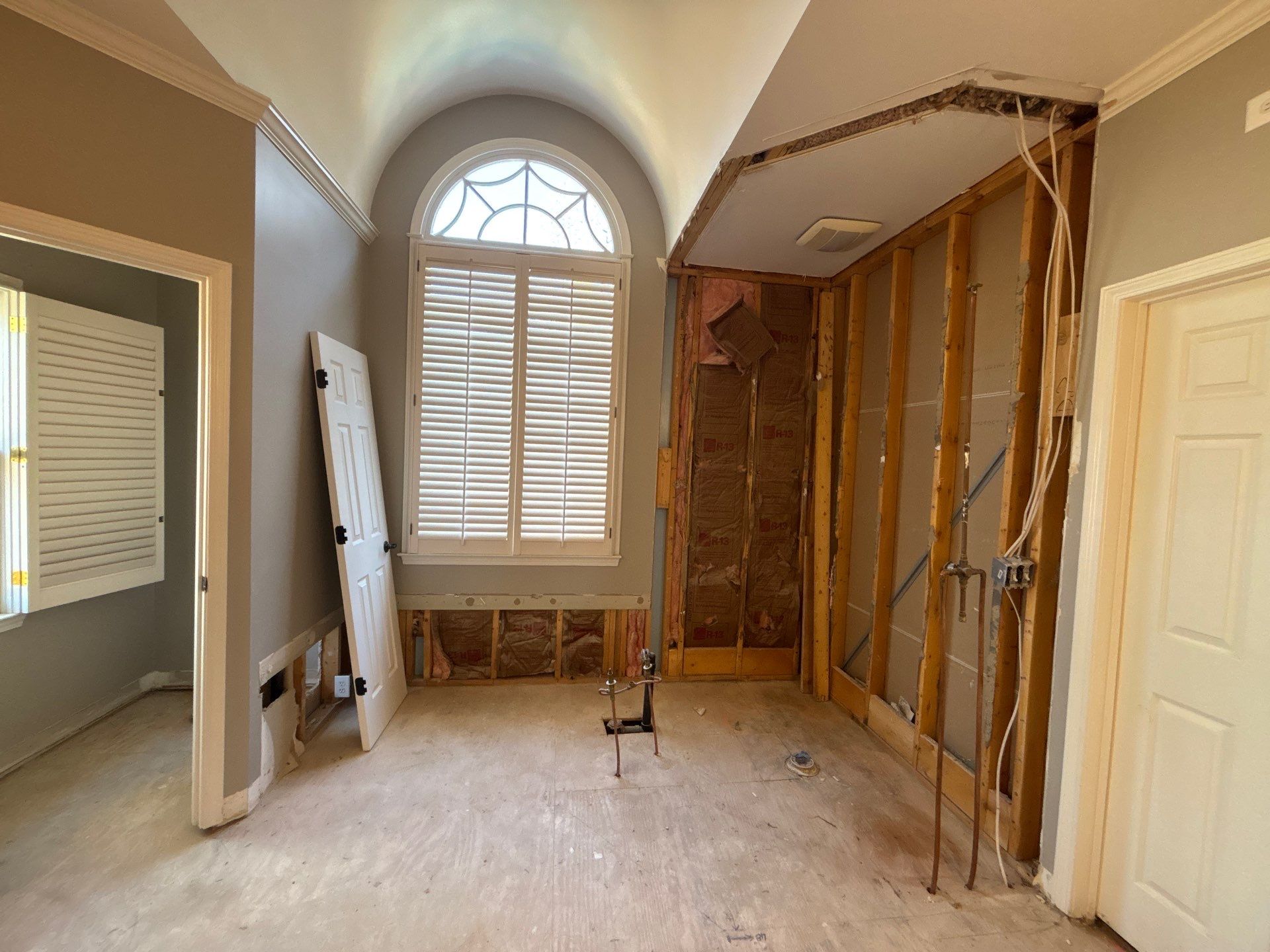 Master bathroom renovation by Prudencio