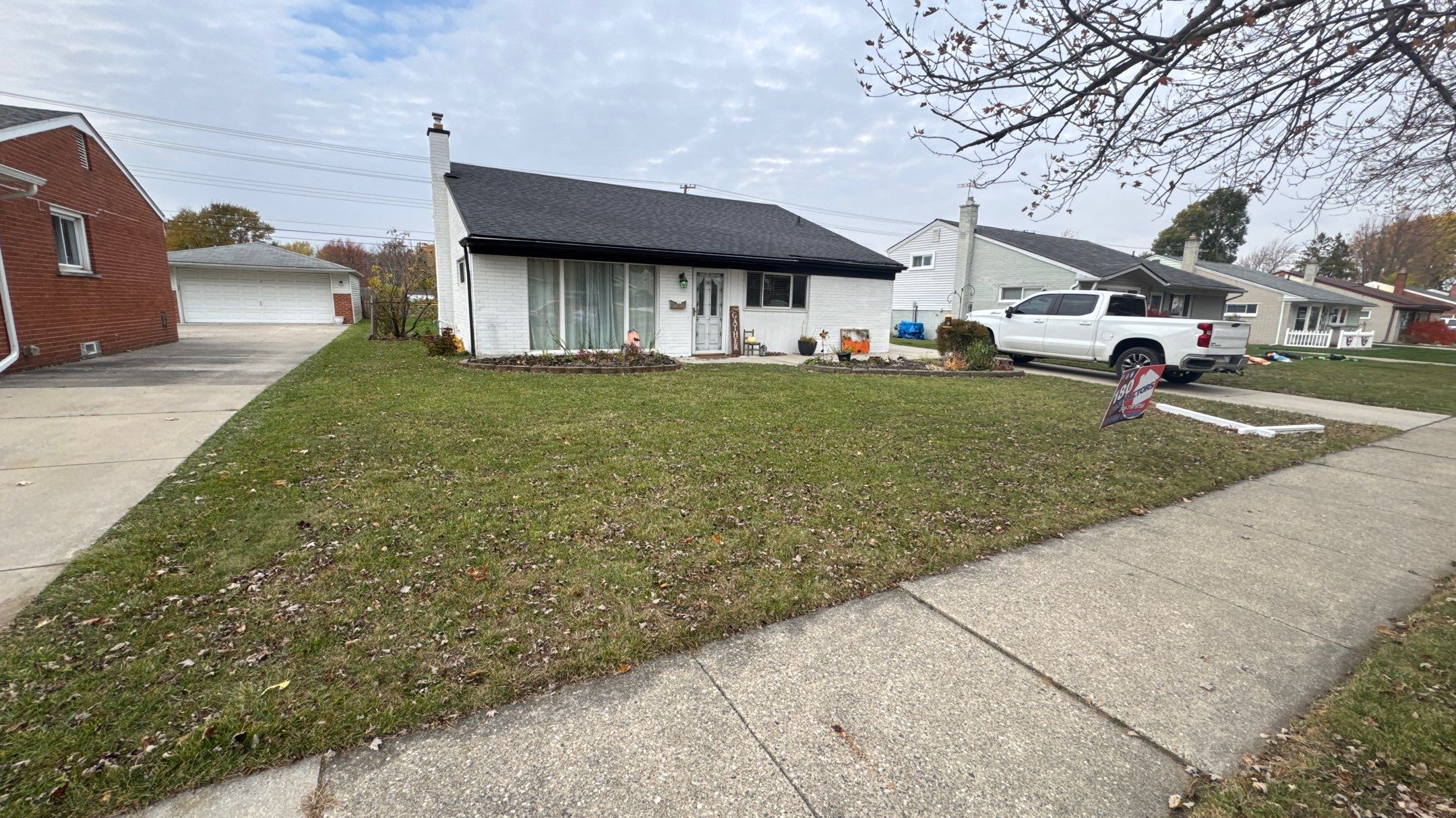 Roof Replacement using Owens Corning Onyx Black by 180 Contractors