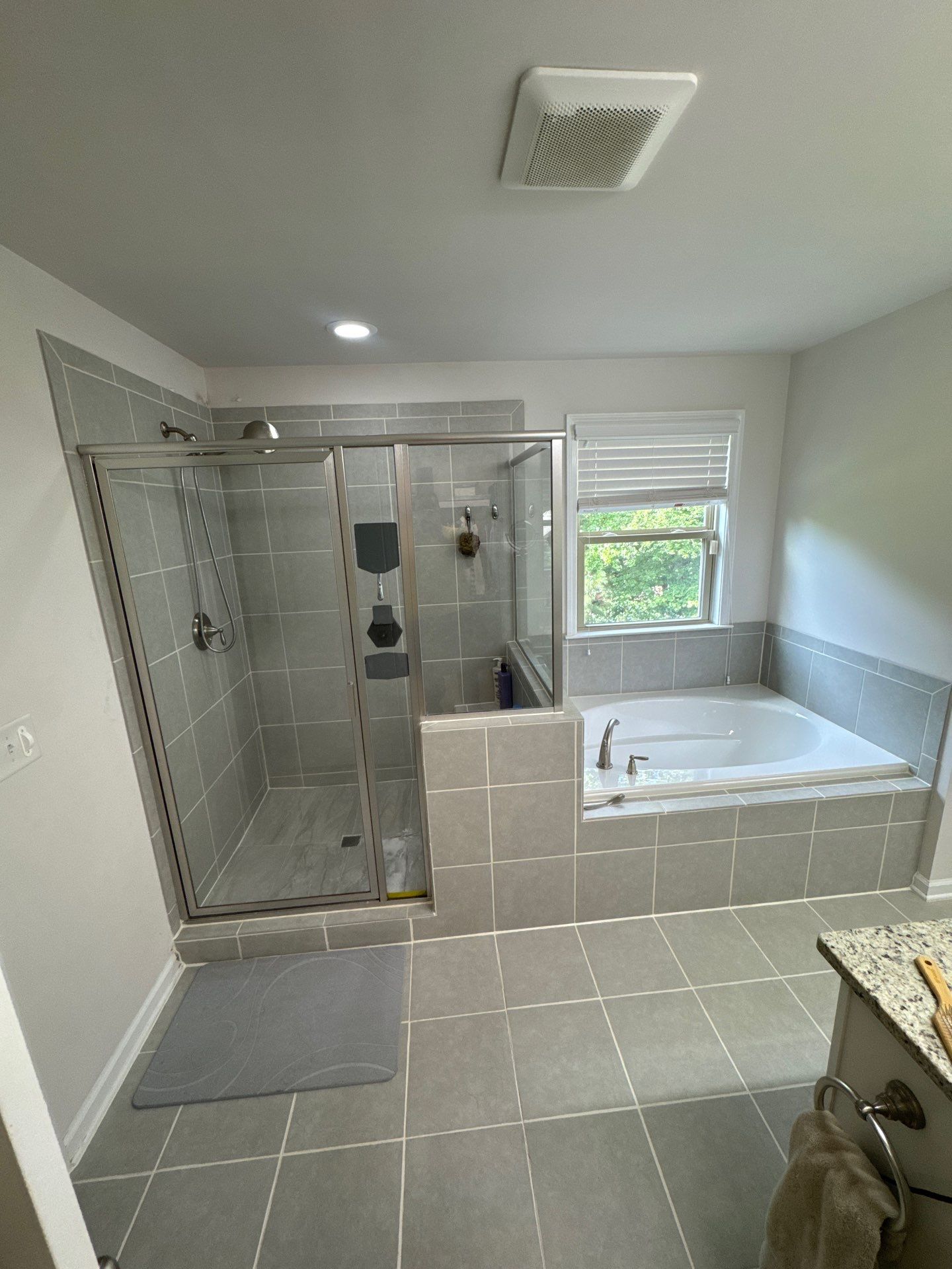 Master bathroom renovation by Prudencio