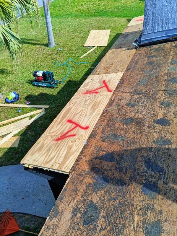 Project in St. Petersburg 33702 by Mitchell Roofing Company LLC 