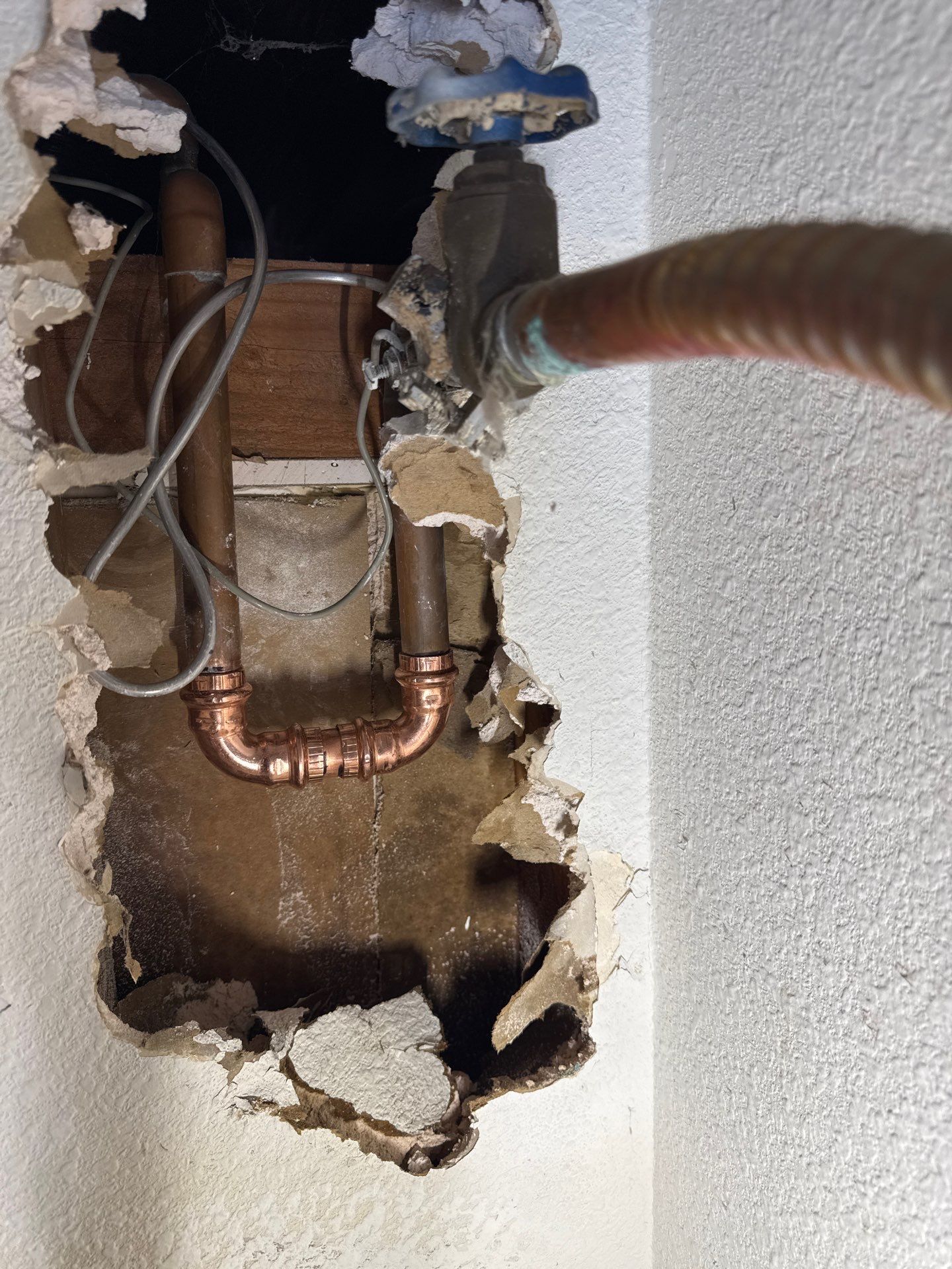  bursted pipe by Us Plumbing 