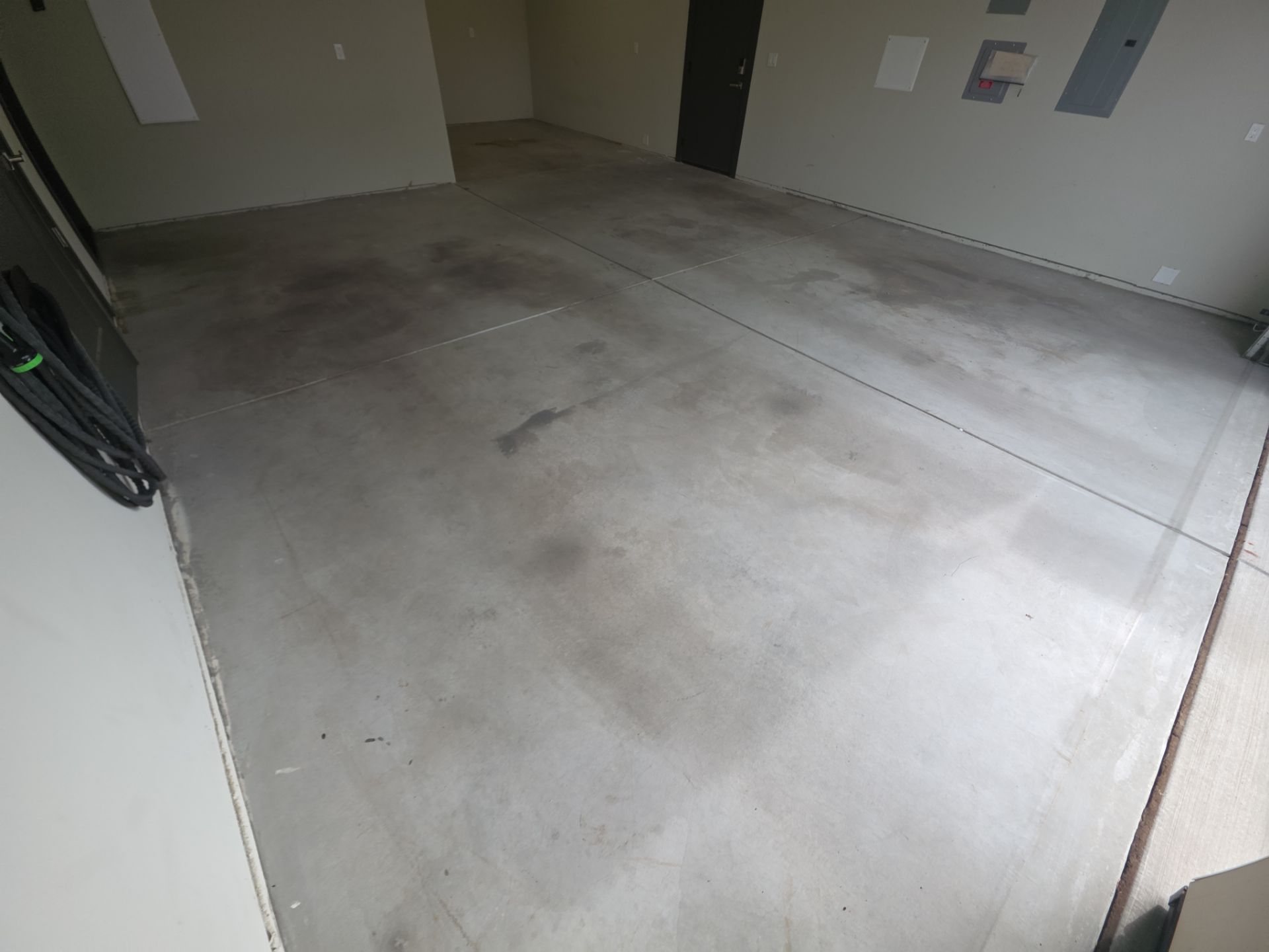 Custom Pebble Beach Flake Garage Floor Transformation in Yakima by Croc Coatings, LLC